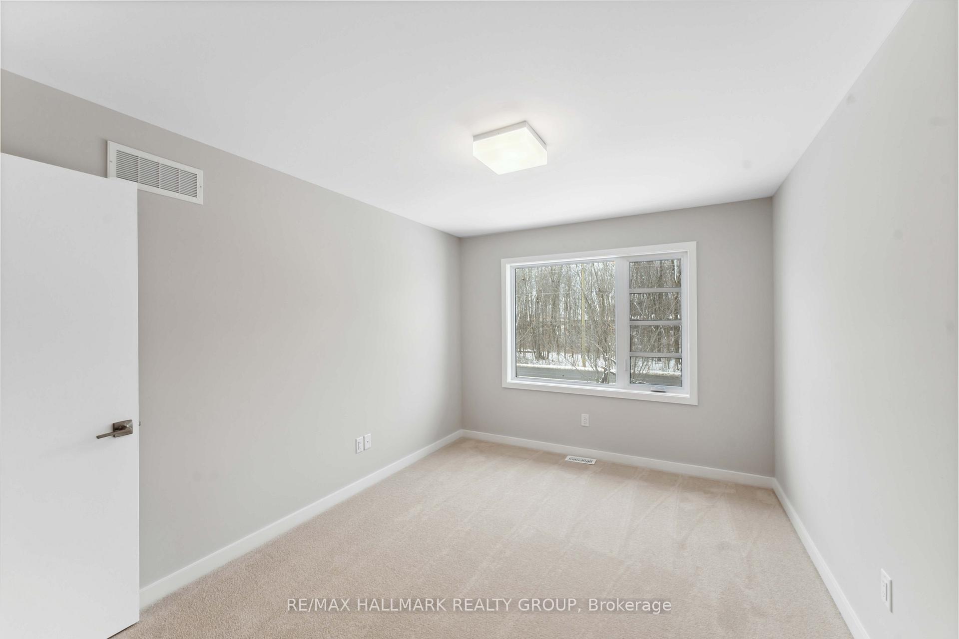 Photo 25 of 743 Acai Way, Ottawa, Riverside South/Gloucester Glen — HOMEH