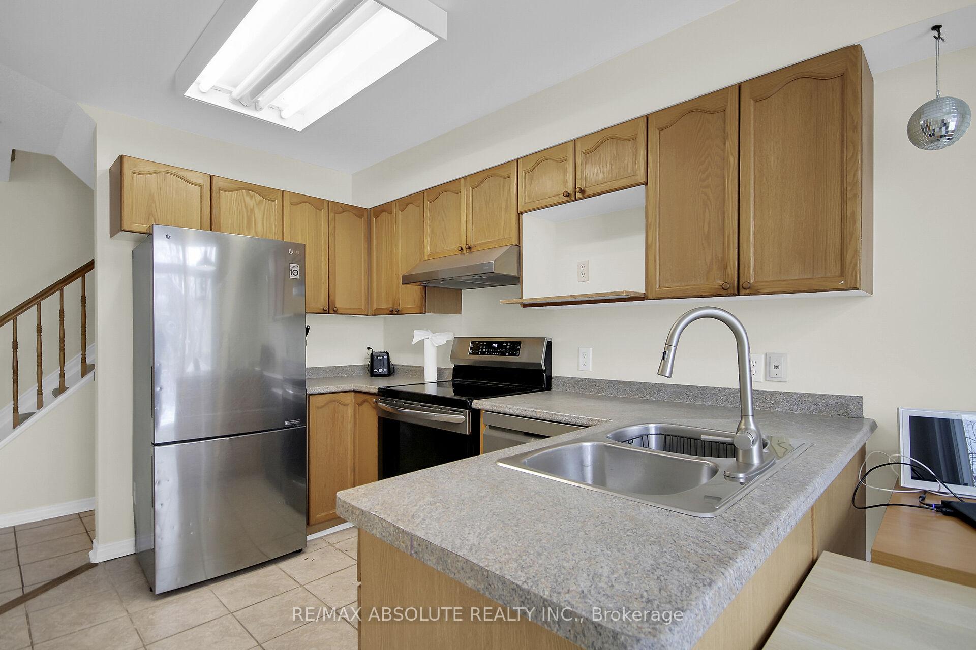 Photo 7 of 97 Queensbury Drive, Ottawa, Barrhaven - Longfields — HOMEH