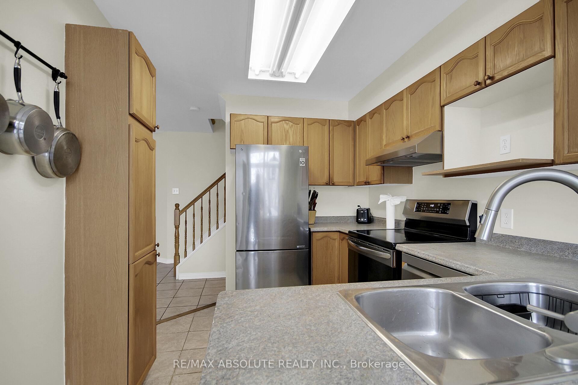 Photo 8 of 97 Queensbury Drive, Ottawa, Barrhaven - Longfields — HOMEH