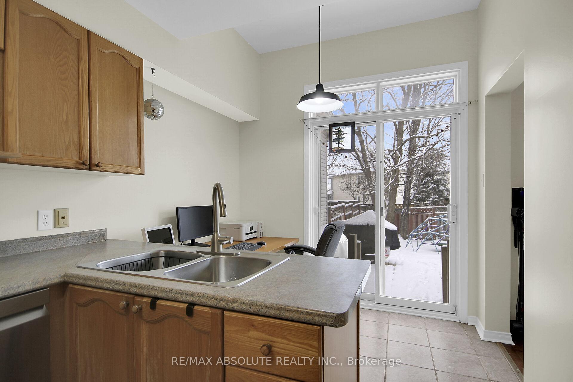 Photo 11 of 97 Queensbury Drive, Ottawa, Barrhaven - Longfields — HOMEH