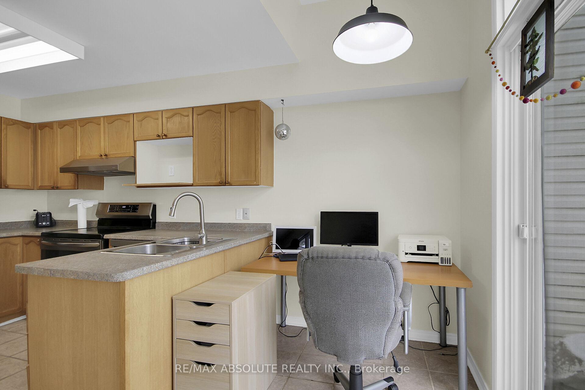 Photo 12 of 97 Queensbury Drive, Ottawa, Barrhaven - Longfields — HOMEH