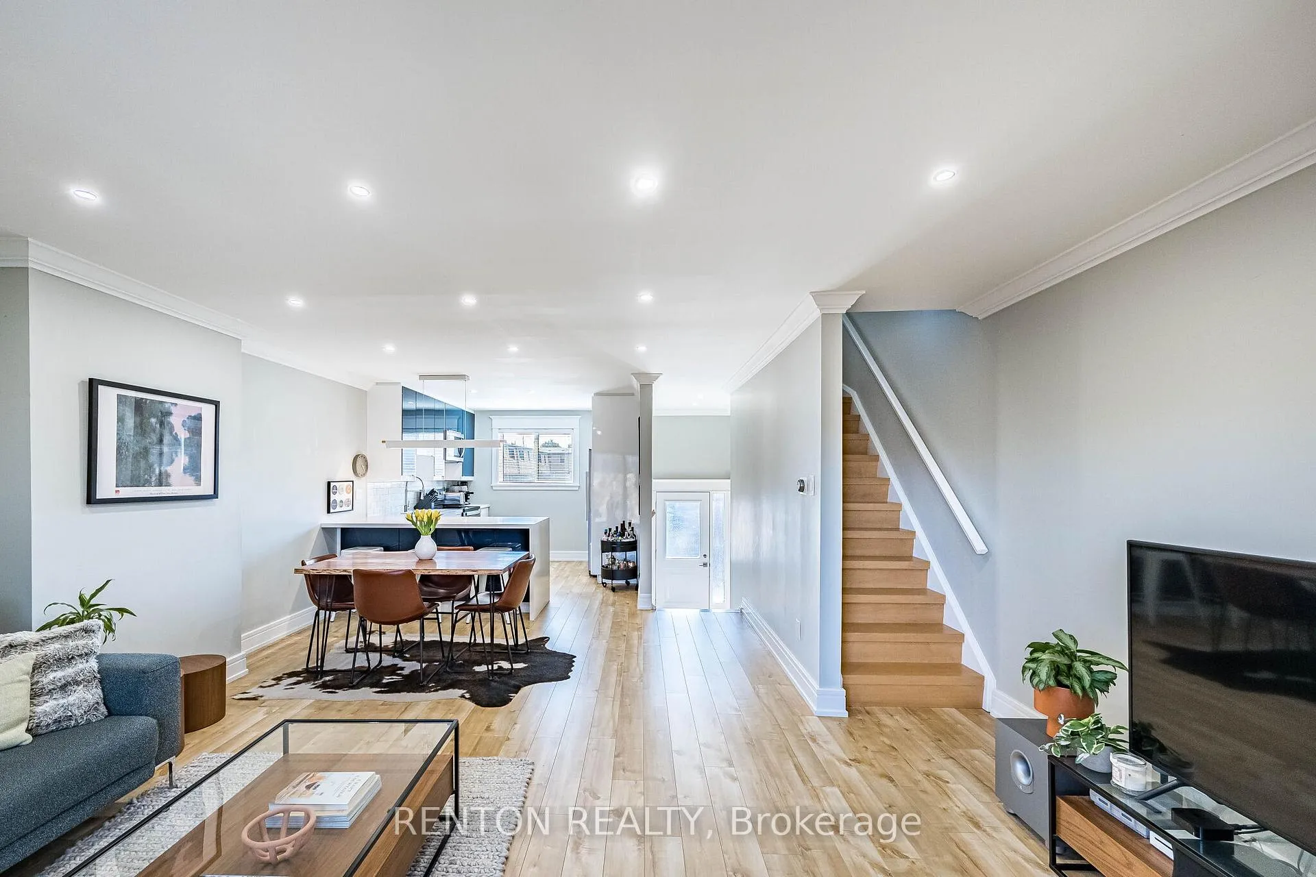 Photo 6 of Unit 6, 1536 Sixth Line, Oakville, College Park — HOMEH