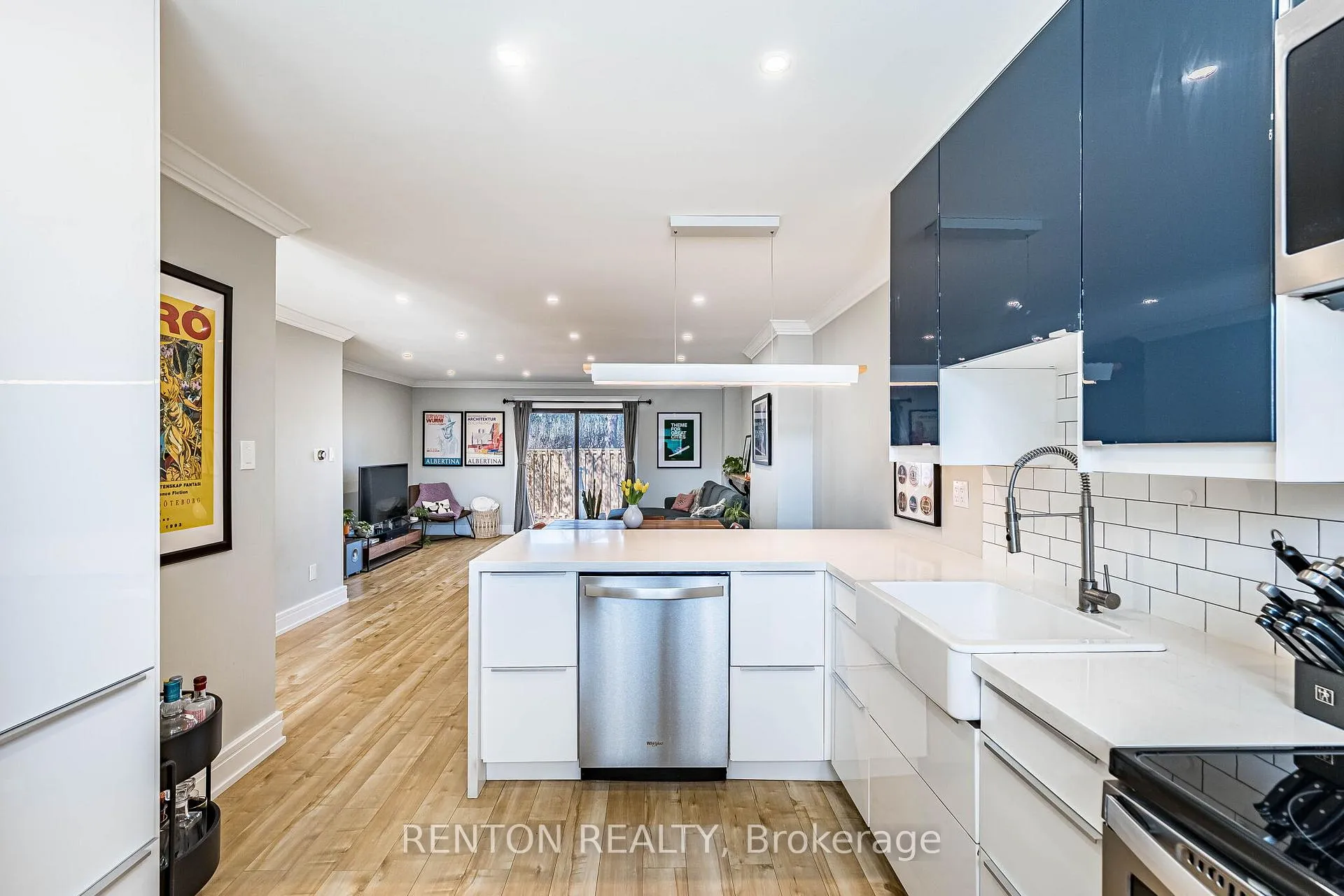 Photo 11 of Unit 6, 1536 Sixth Line, Oakville, College Park — HOMEH