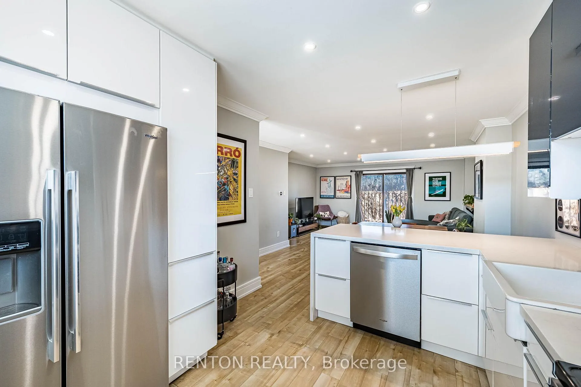 Photo 12 of Unit 6, 1536 Sixth Line, Oakville, College Park — HOMEH