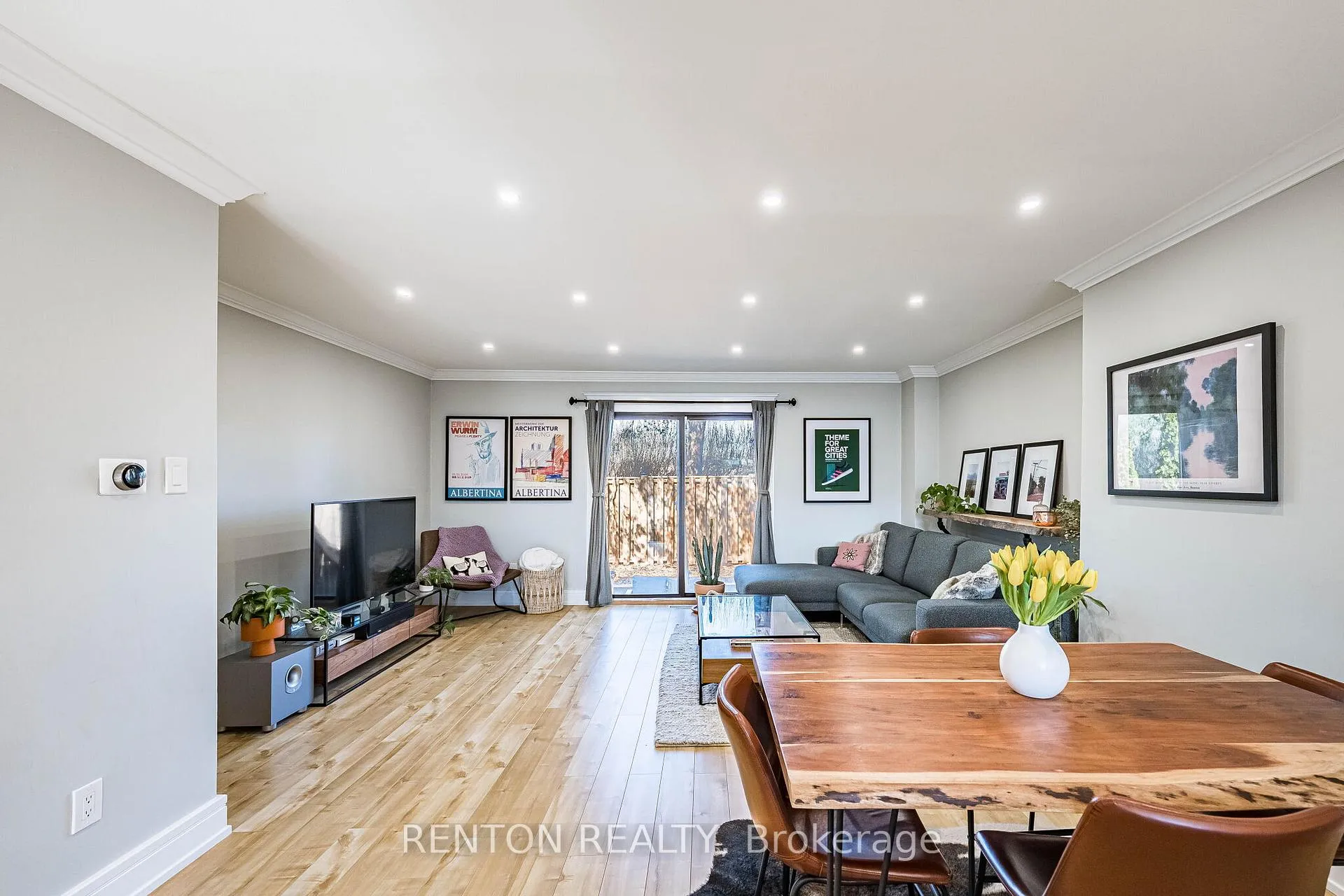 Photo 16 of Unit 6, 1536 Sixth Line, Oakville, College Park — HOMEH