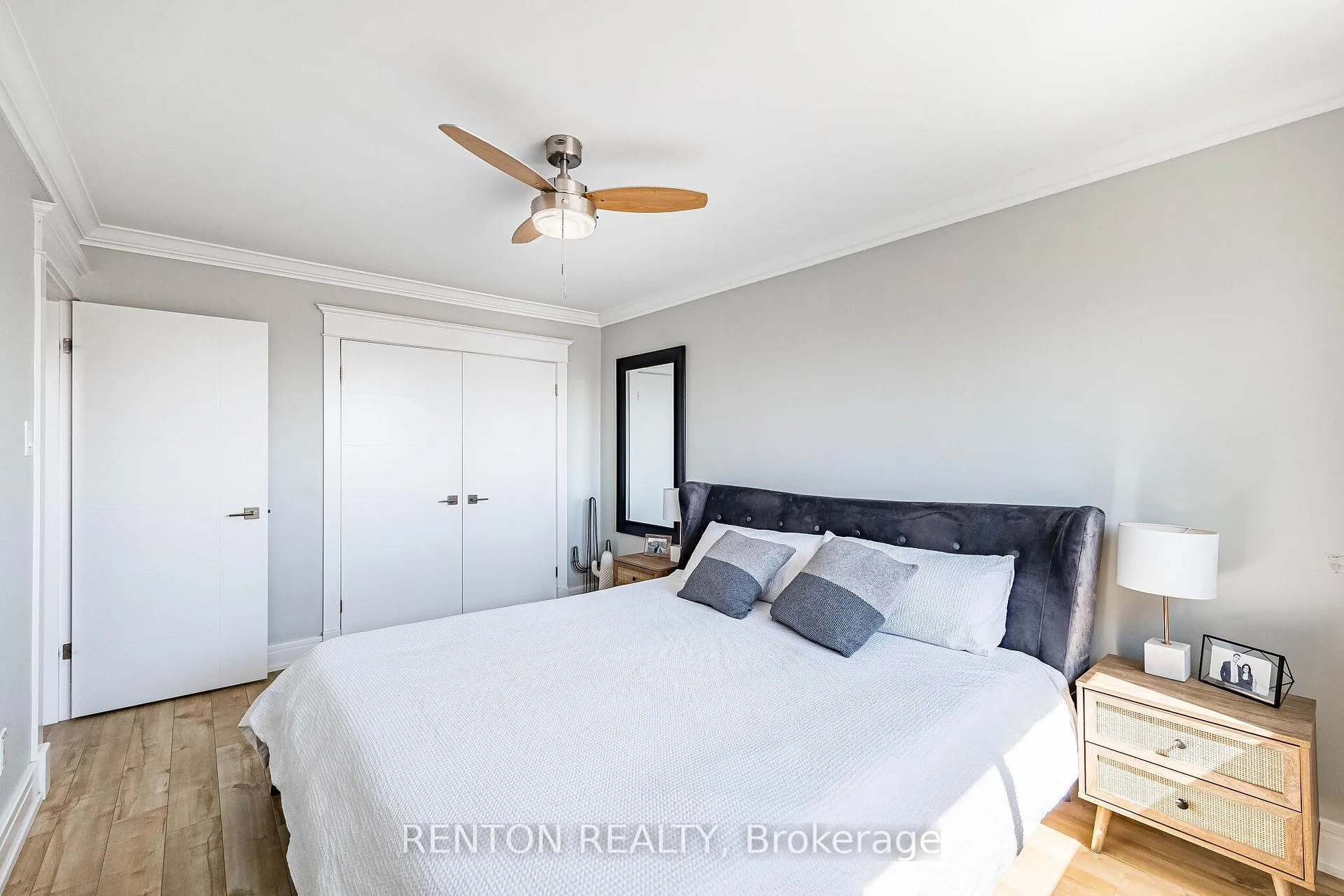 Photo 20 of Unit 6, 1536 Sixth Line, Oakville, College Park — HOMEH