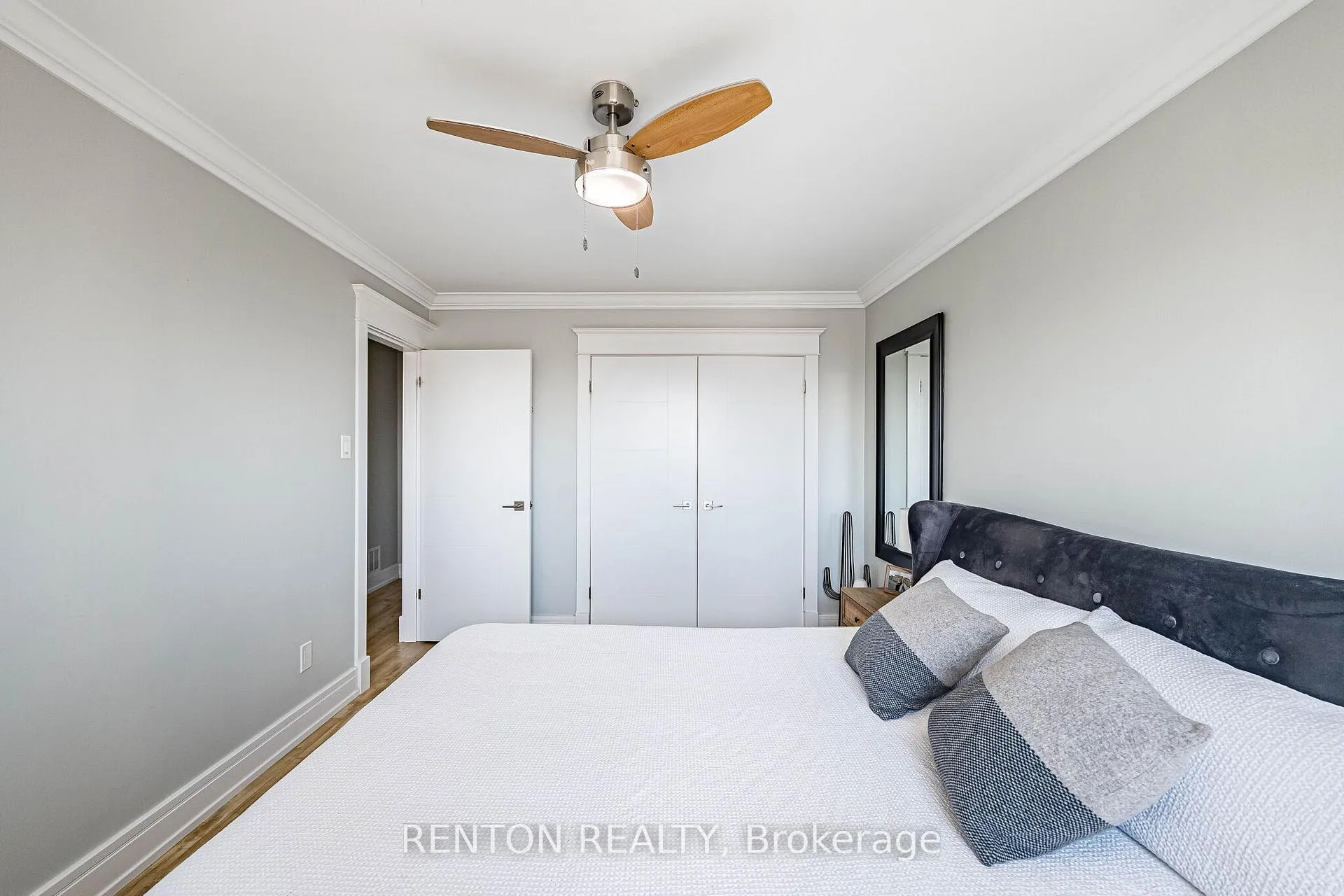 Photo 21 of Unit 6, 1536 Sixth Line, Oakville, College Park — HOMEH