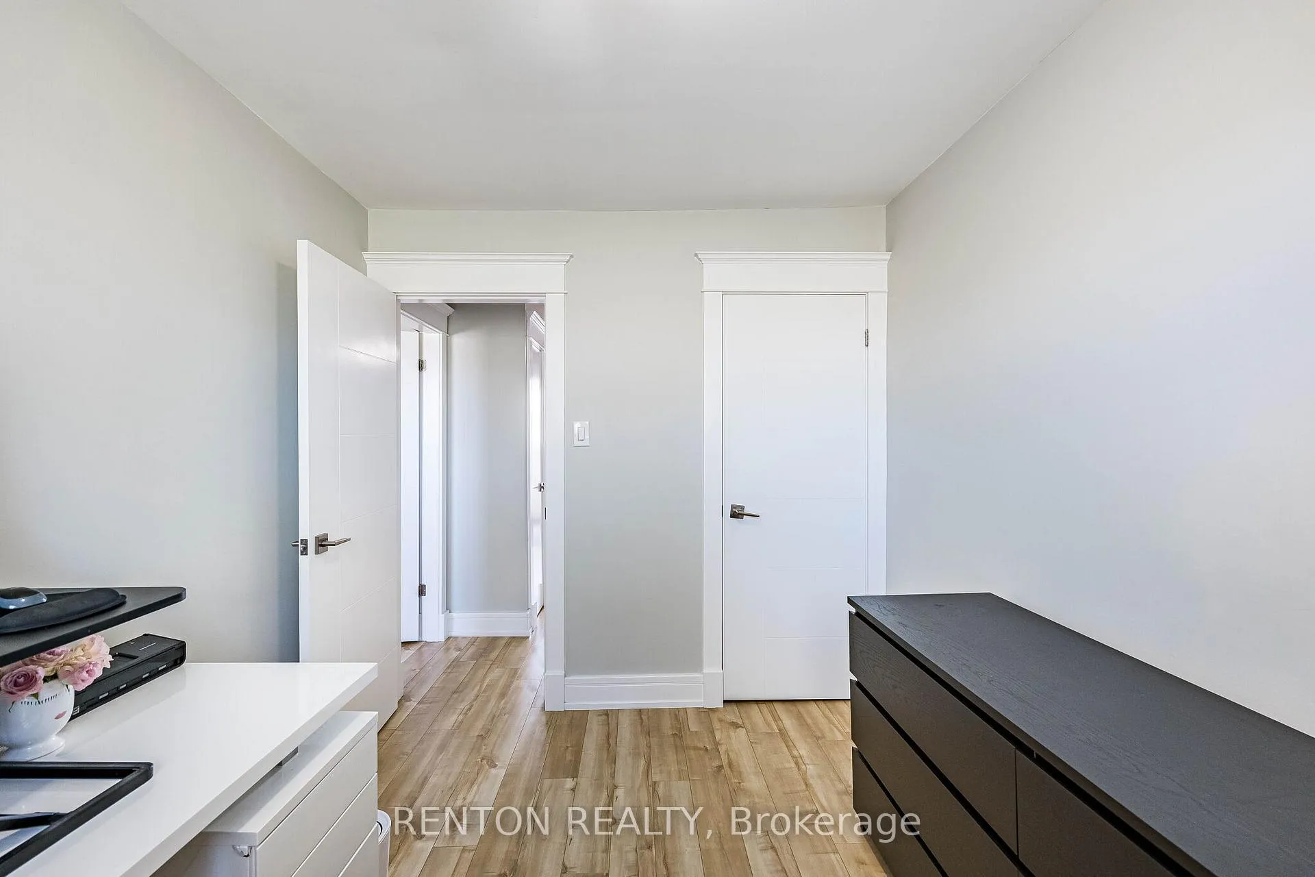 Photo 26 of Unit 6, 1536 Sixth Line, Oakville, College Park — HOMEH