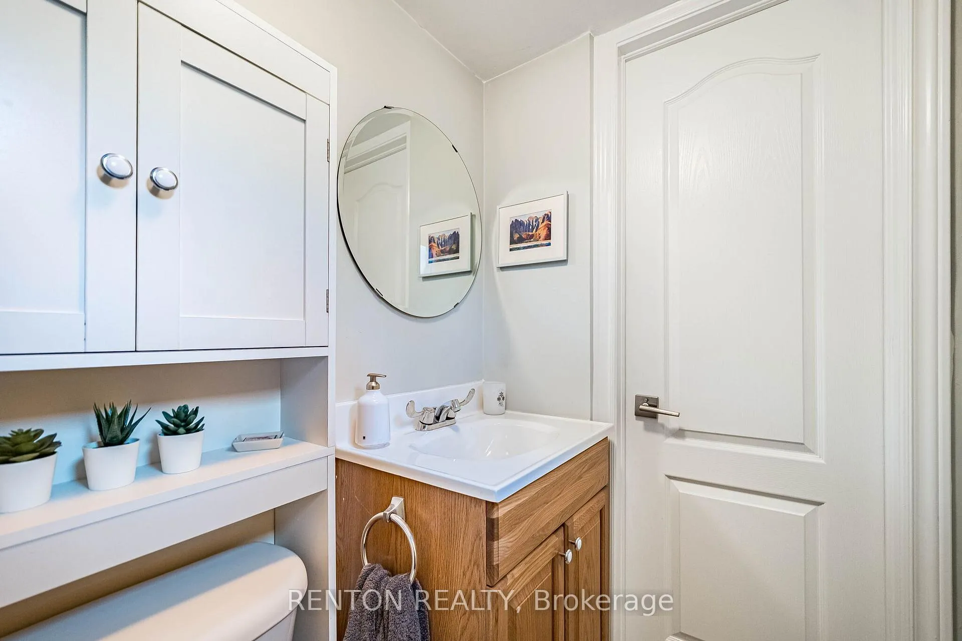 Photo 36 of Unit 6, 1536 Sixth Line, Oakville, College Park — HOMEH