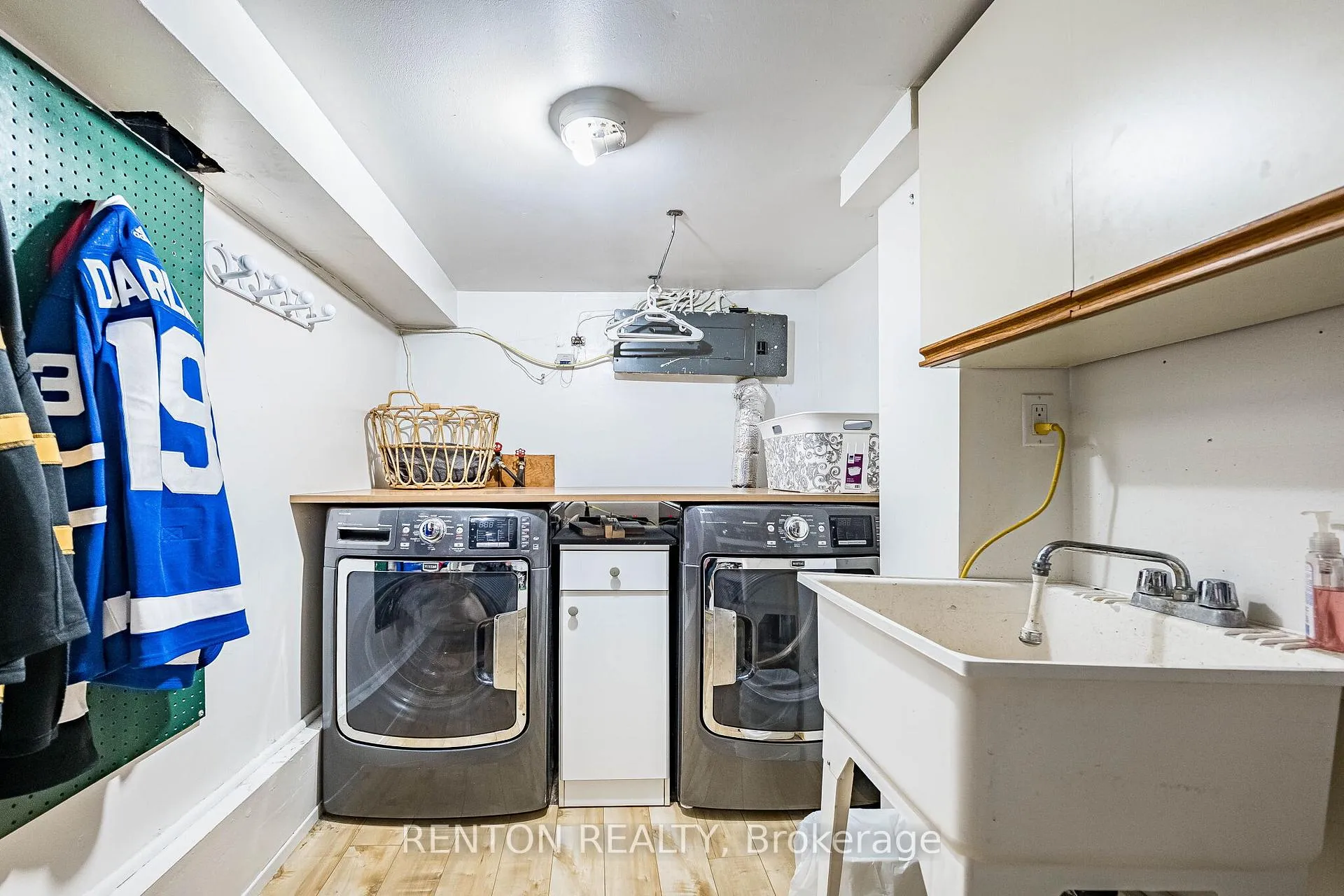 Photo 37 of Unit 6, 1536 Sixth Line, Oakville, College Park — HOMEH