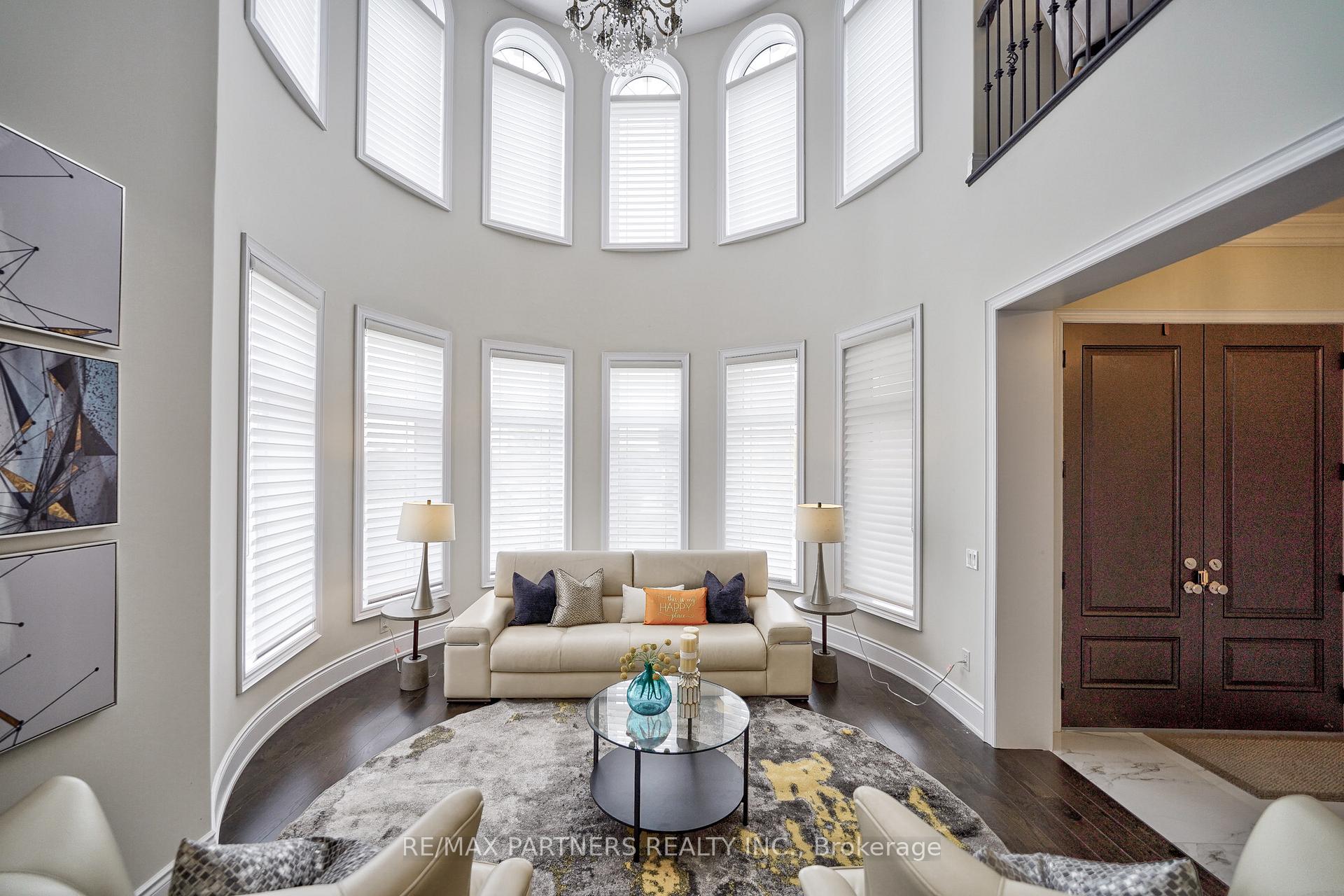Photo 5 of 112 Baldry Avenue, Vaughan, Patterson — HOMEH