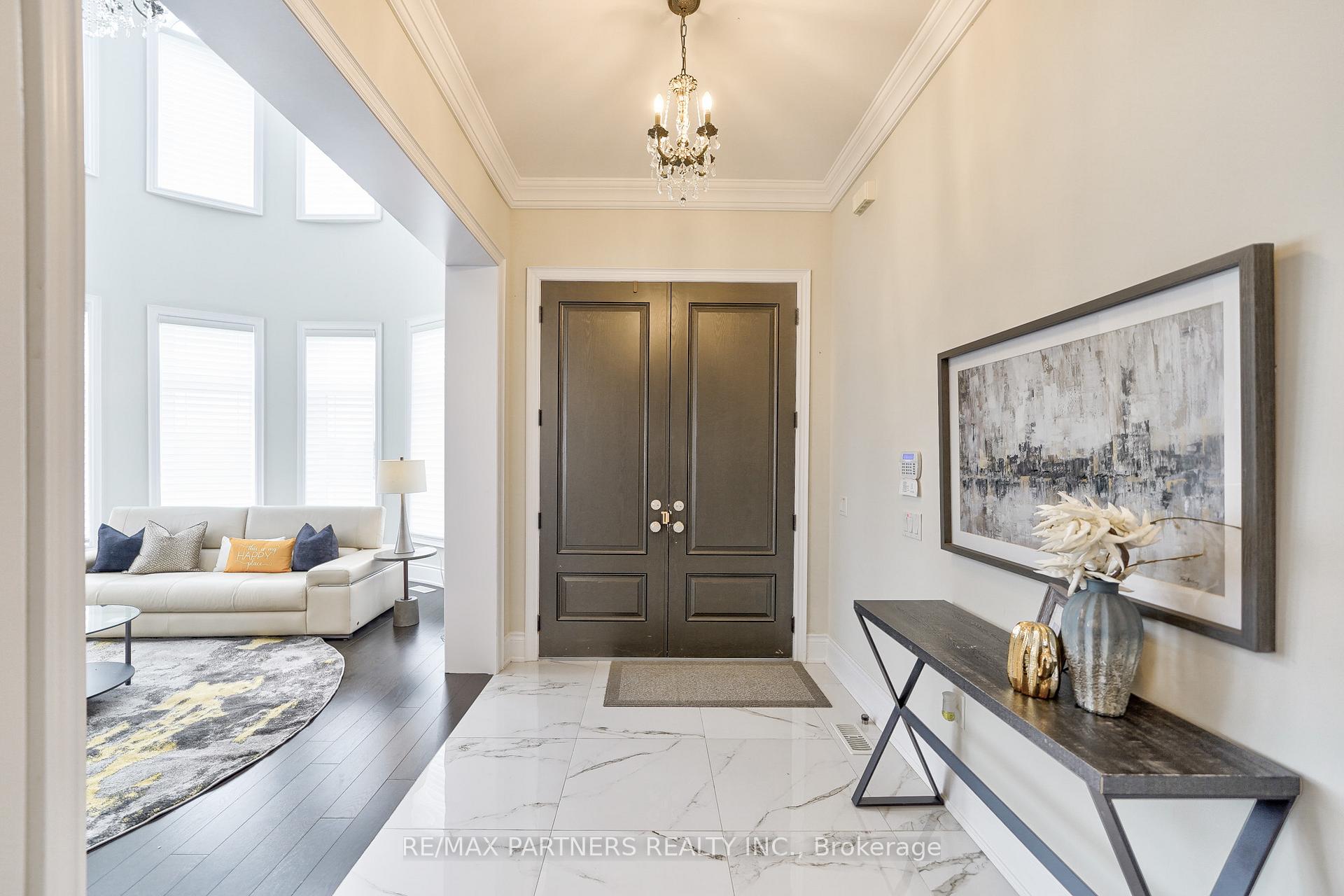 Photo 6 of 112 Baldry Avenue, Vaughan, Patterson — HOMEH