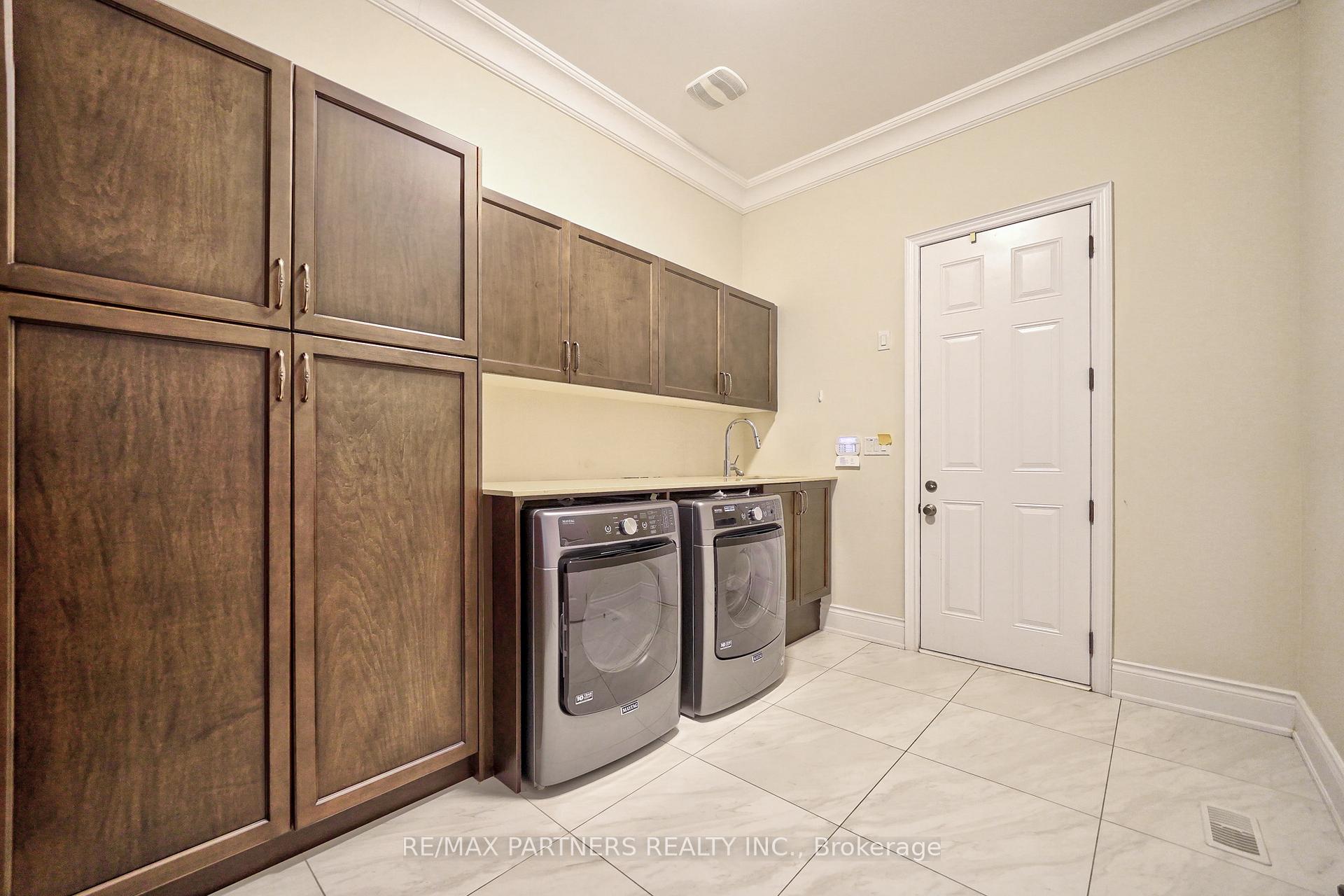 Photo 15 of 112 Baldry Avenue, Vaughan, Patterson — HOMEH