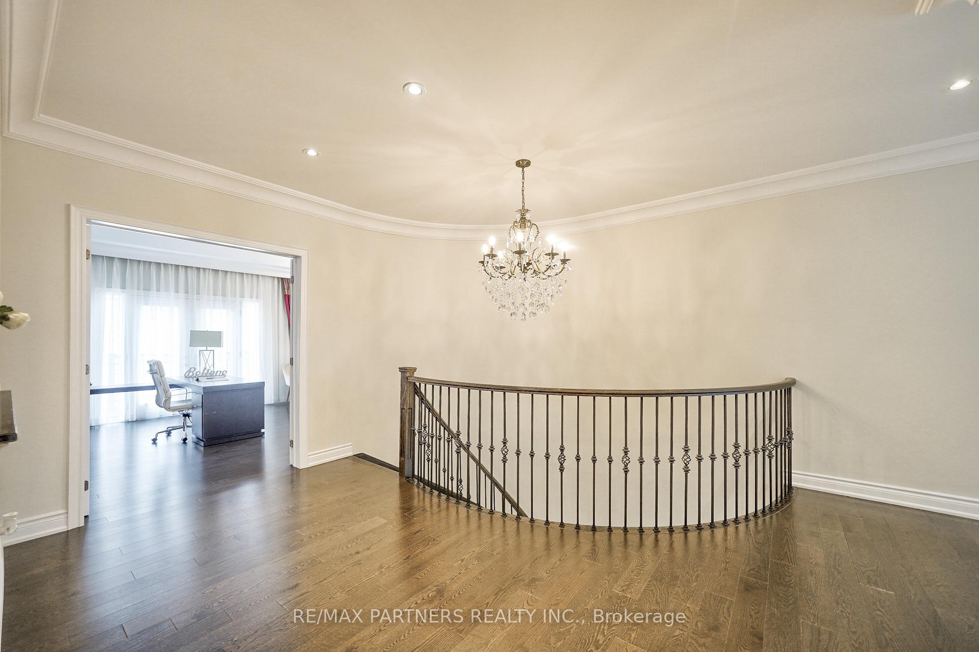 Photo 16 of 112 Baldry Avenue, Vaughan, Patterson — HOMEH