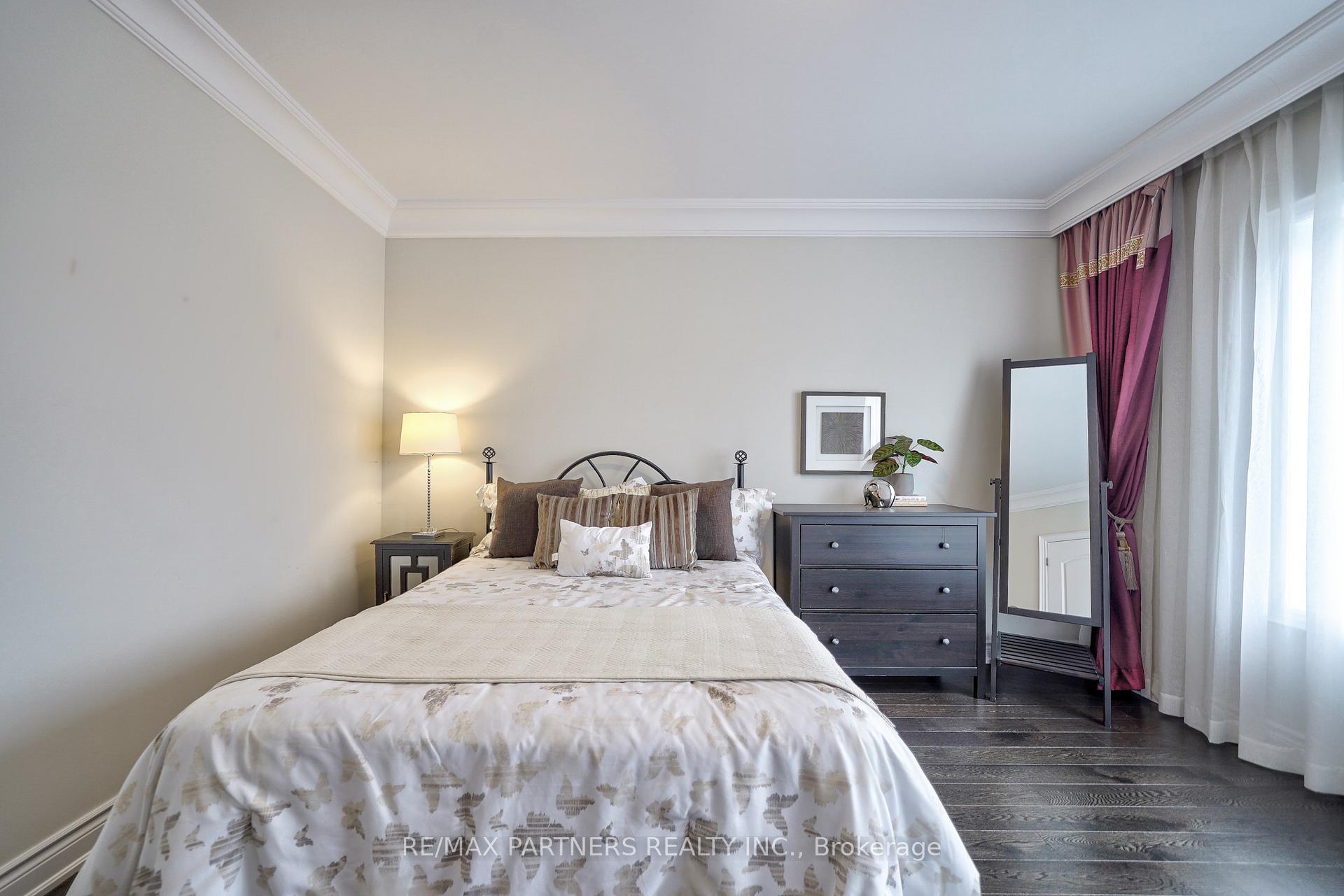 Photo 24 of 112 Baldry Avenue, Vaughan, Patterson — HOMEH