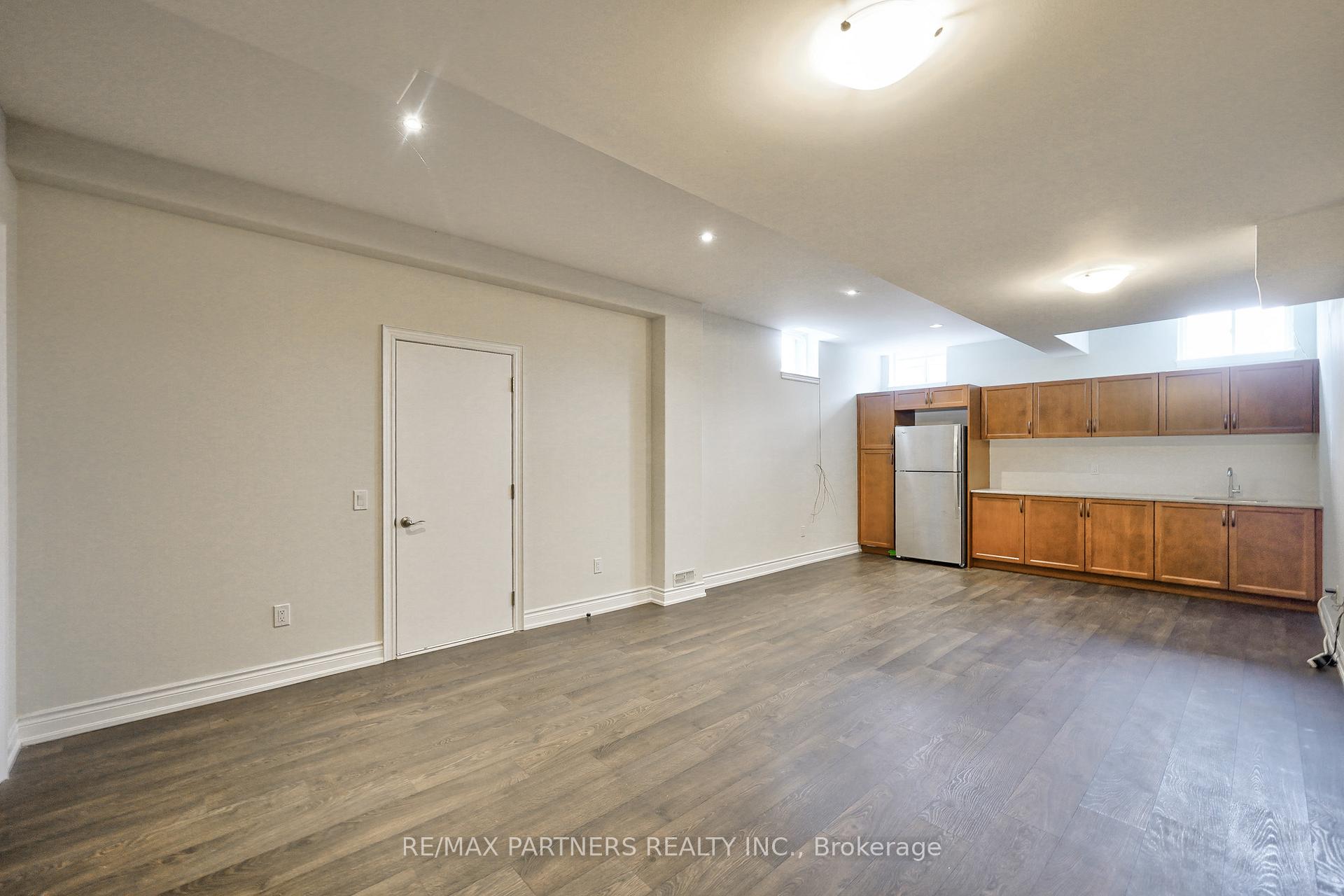 Photo 26 of 112 Baldry Avenue, Vaughan, Patterson — HOMEH
