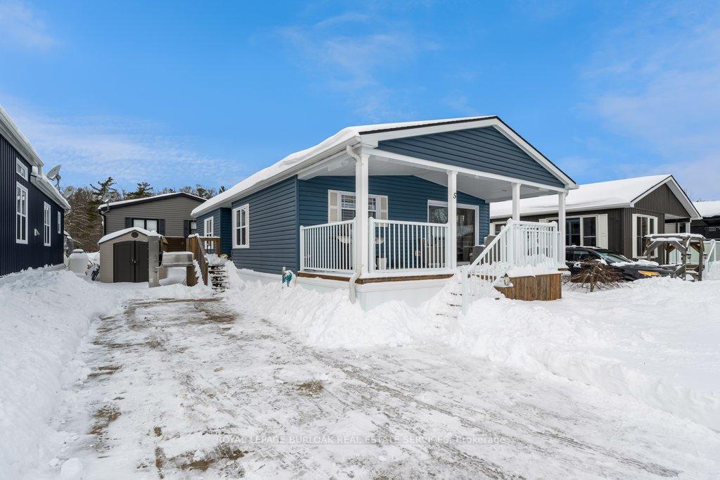 Front of Unit 5 Poplar Street, 4449 Milburough Line