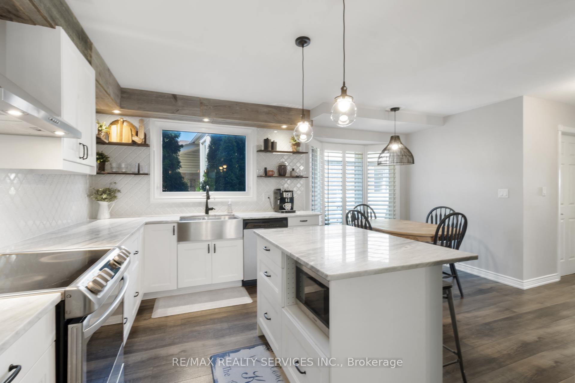 Photo 12 of 54 Audubon Street N, Hamilton, Stoney Creek Mountain — HOMEH