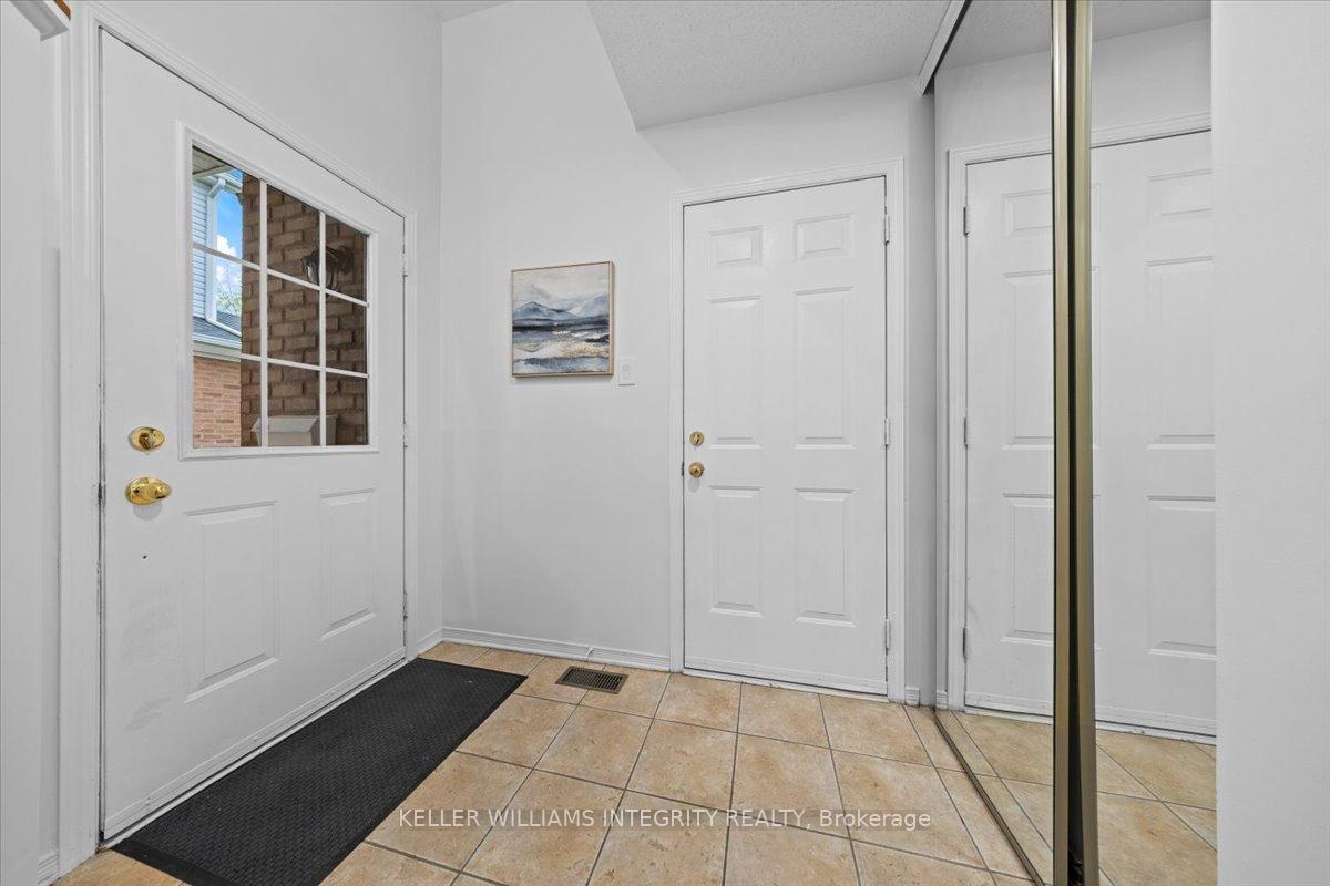 Photo 2 of 1221 Clyde Avenue, Ottawa, Central Park — HOMEH