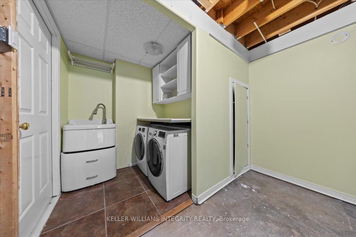Photo 35 of 1221 Clyde Avenue, Ottawa, Central Park — HOMEH