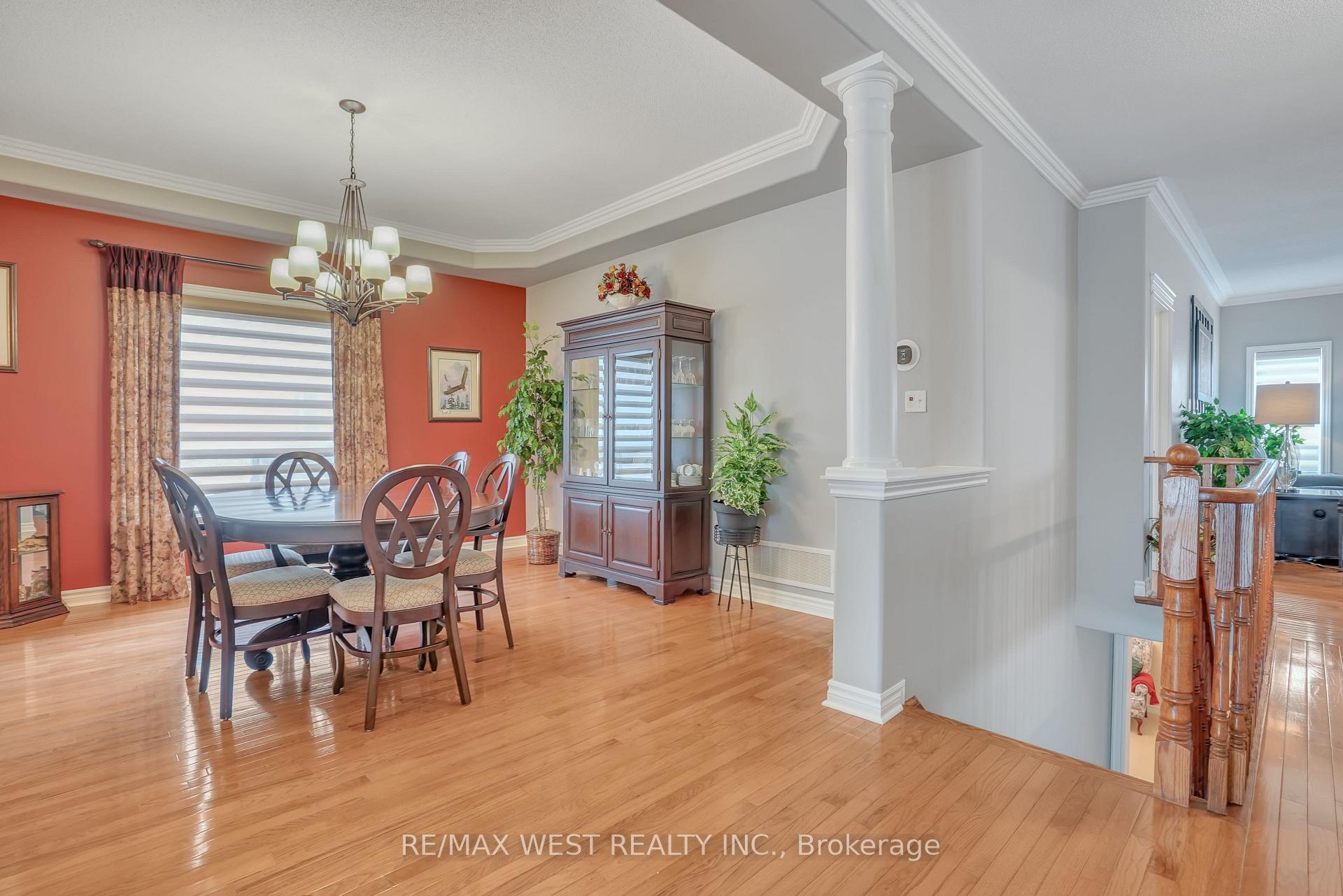 Photo 9 of 63 Empire Drive, Barrie, Innis-Shore — HOMEH