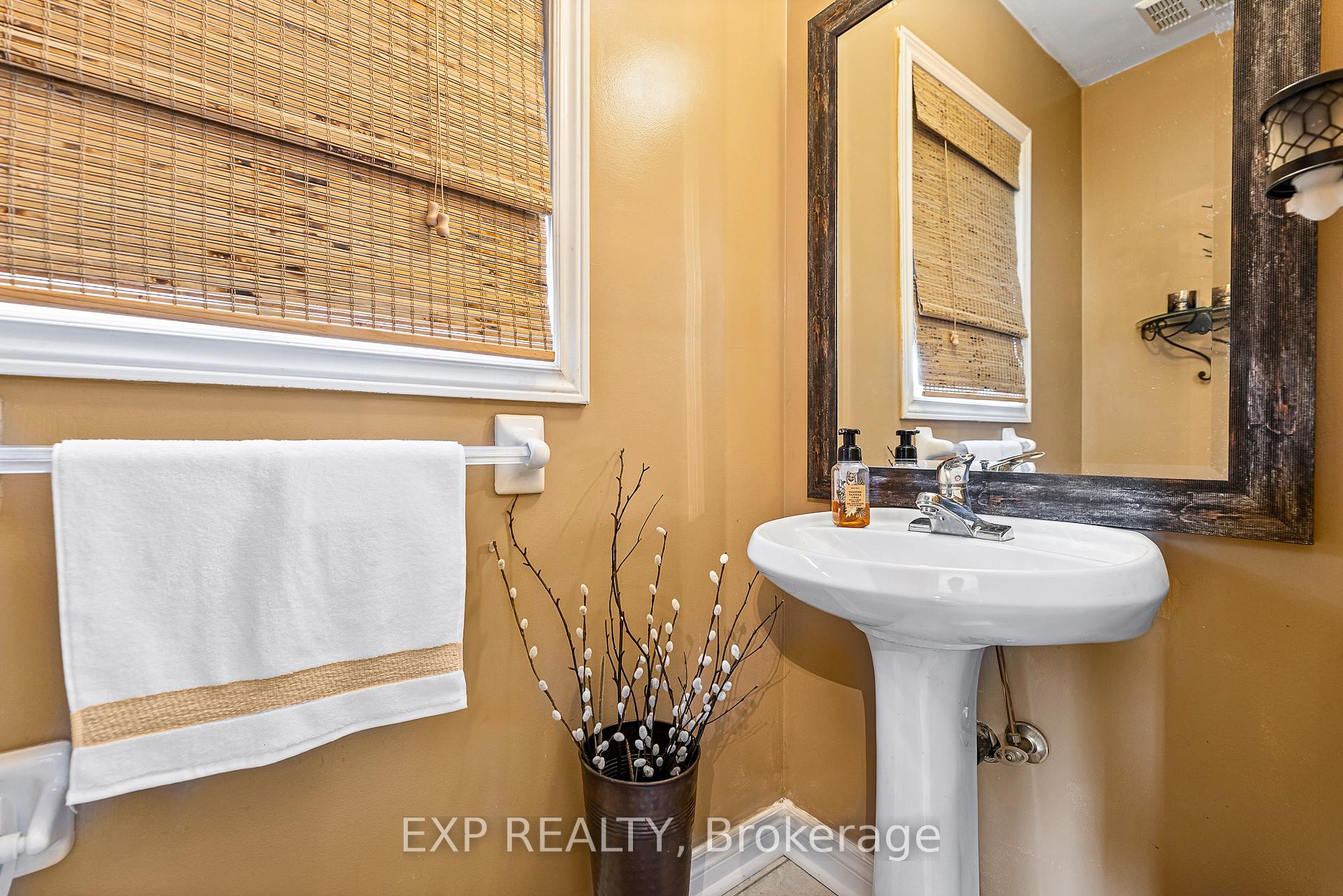 Photo 9 of 116 Casabel Drive, Vaughan, Vellore Village — HOMEH