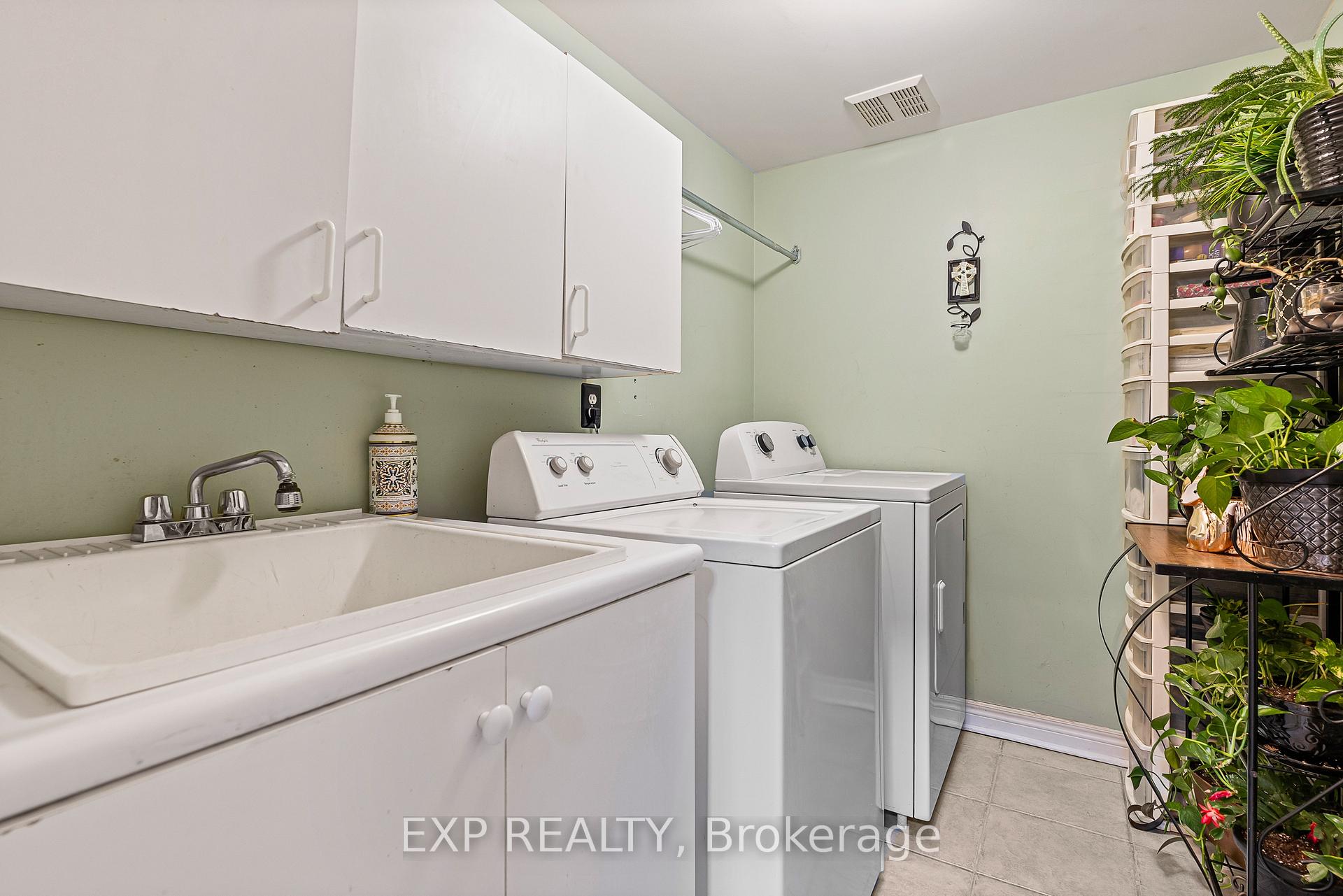 Photo 10 of 116 Casabel Drive, Vaughan, Vellore Village — HOMEH