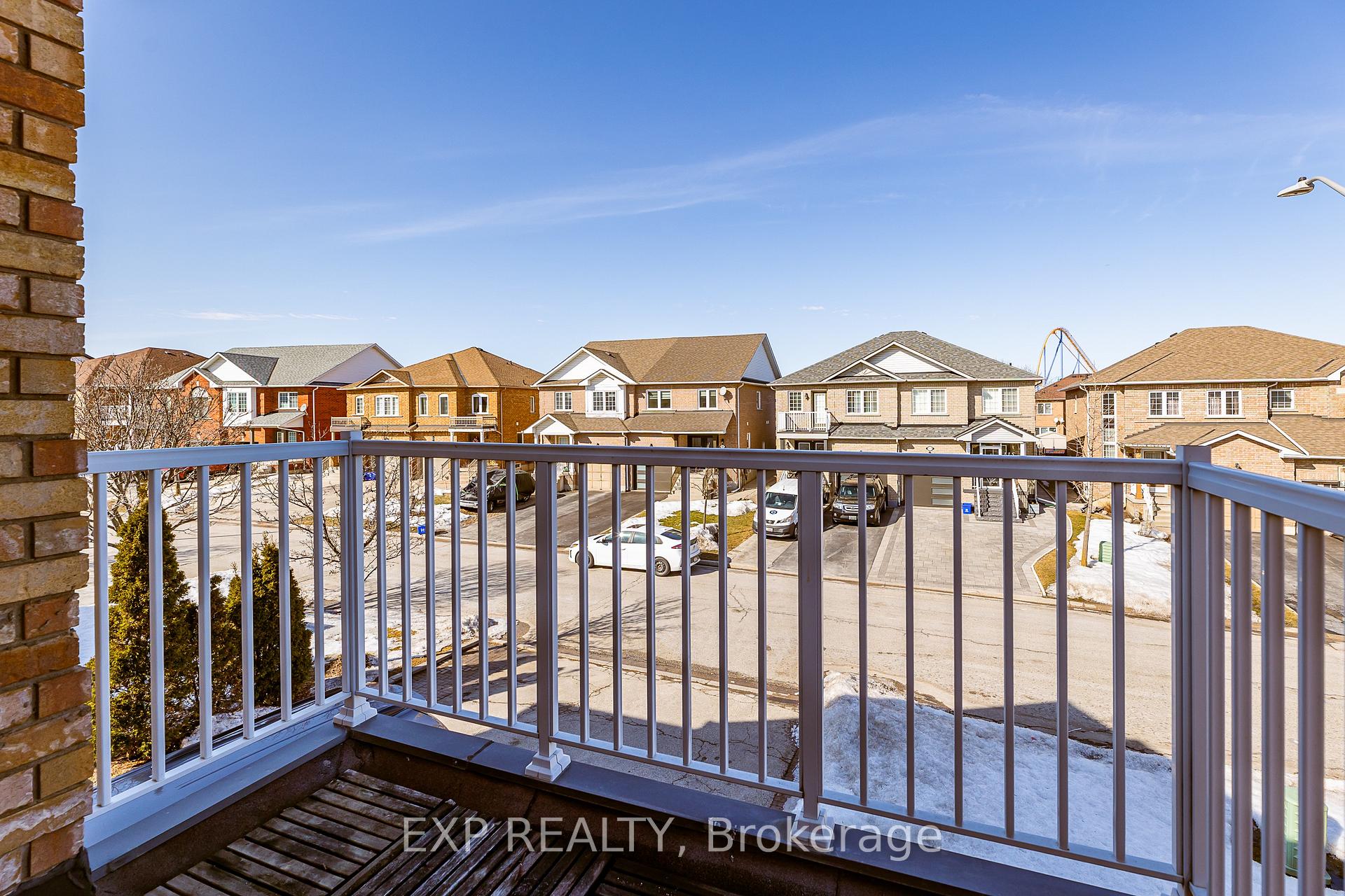 Photo 13 of 116 Casabel Drive, Vaughan, Vellore Village — HOMEH