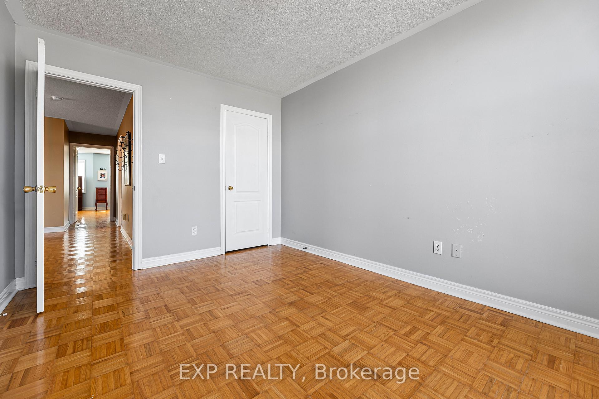 Photo 16 of 116 Casabel Drive, Vaughan, Vellore Village — HOMEH