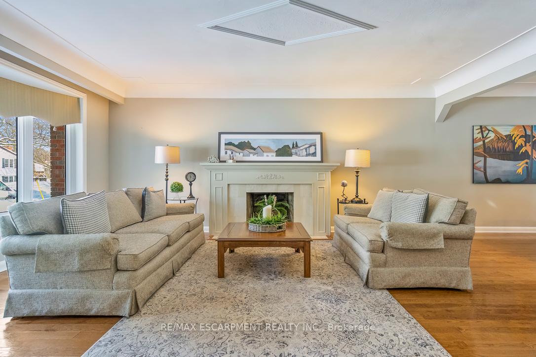 Photo 6 of 686 Holt Drive, Burlington, LaSalle — HOMEH