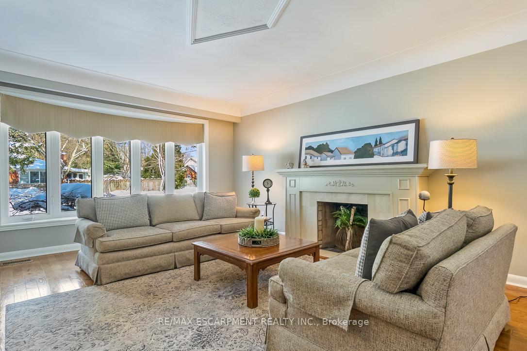 Photo 7 of 686 Holt Drive, Burlington, LaSalle — HOMEH