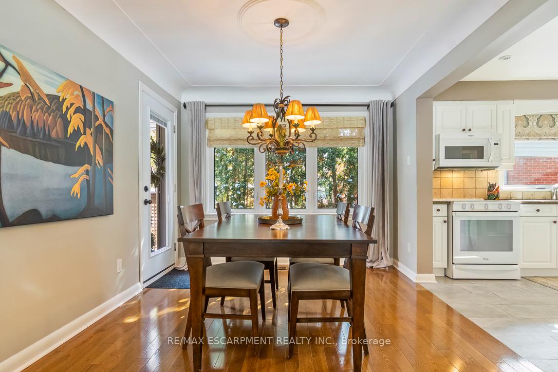 Photo 9 of 686 Holt Drive, Burlington, LaSalle — HOMEH
