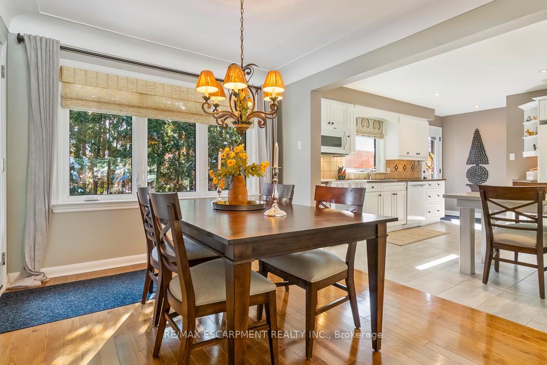 Photo 11 of 686 Holt Drive, Burlington, LaSalle — HOMEH