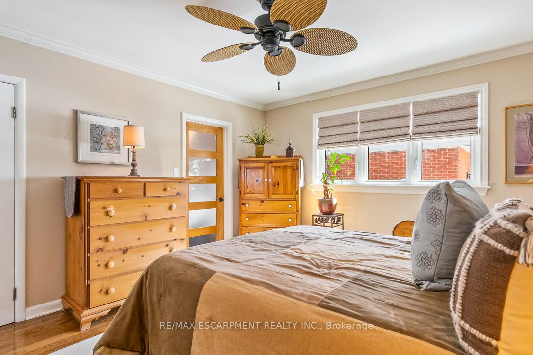 Photo 19 of 686 Holt Drive, Burlington, LaSalle — HOMEH