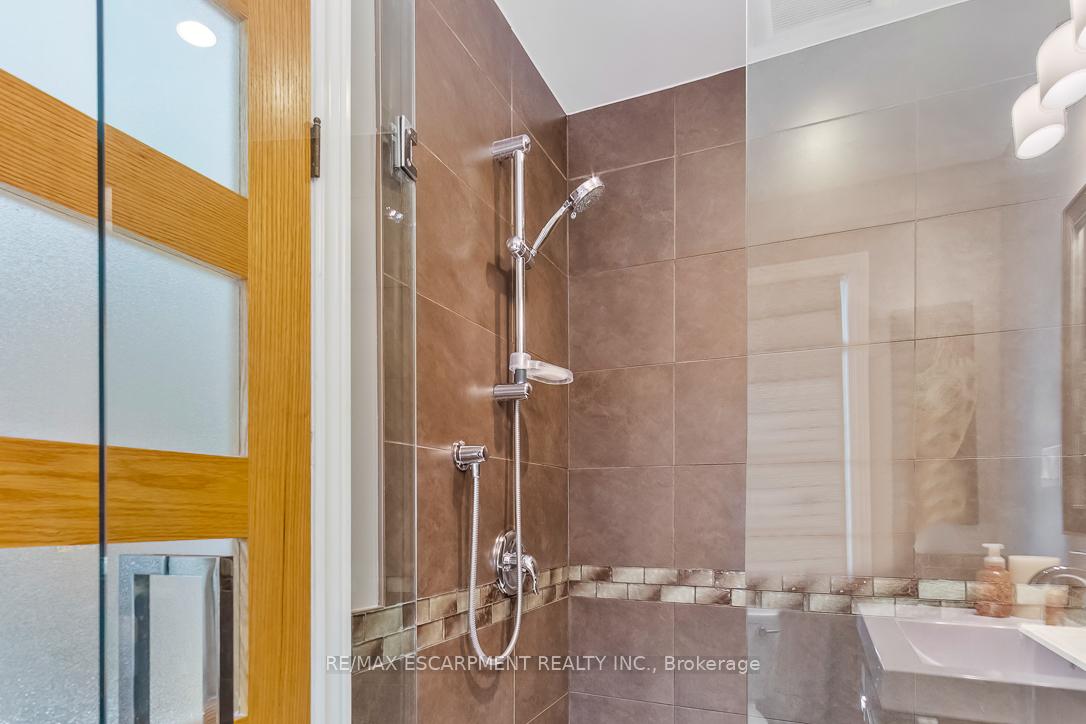 Photo 20 of 686 Holt Drive, Burlington, LaSalle — HOMEH