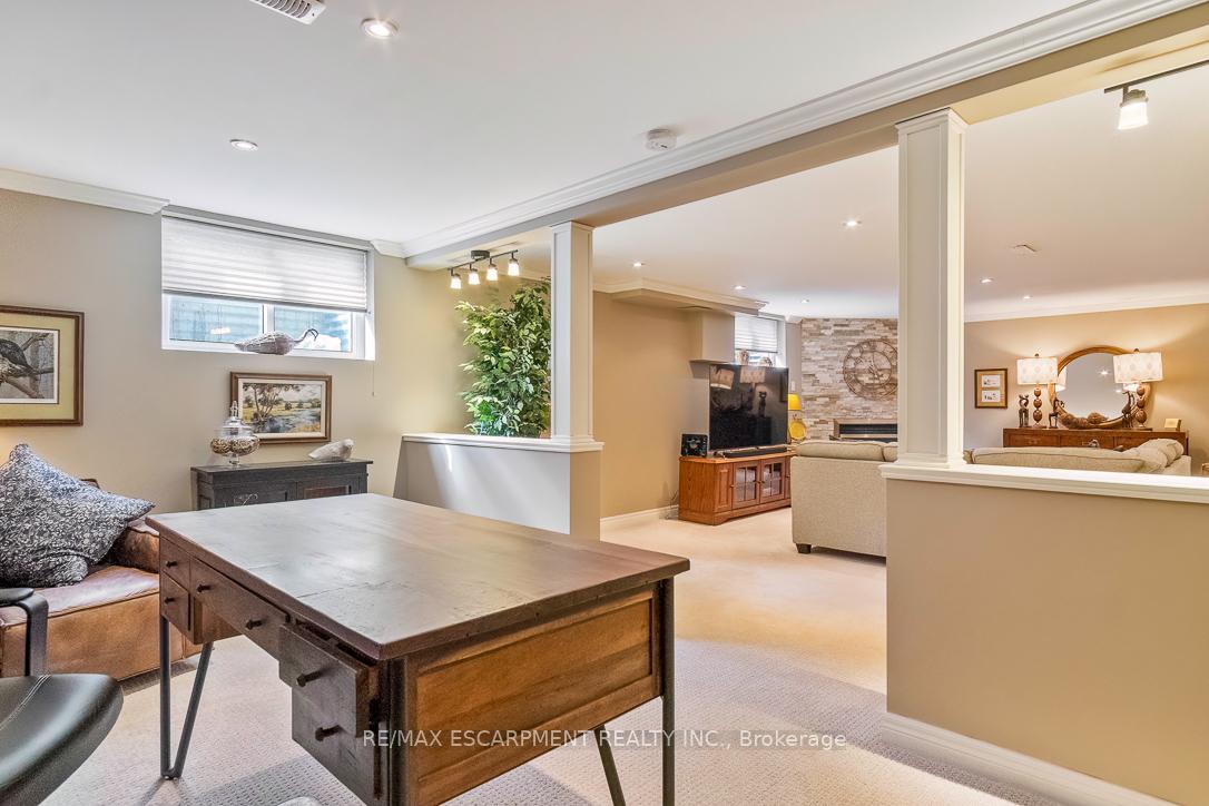 Photo 29 of 686 Holt Drive, Burlington, LaSalle — HOMEH
