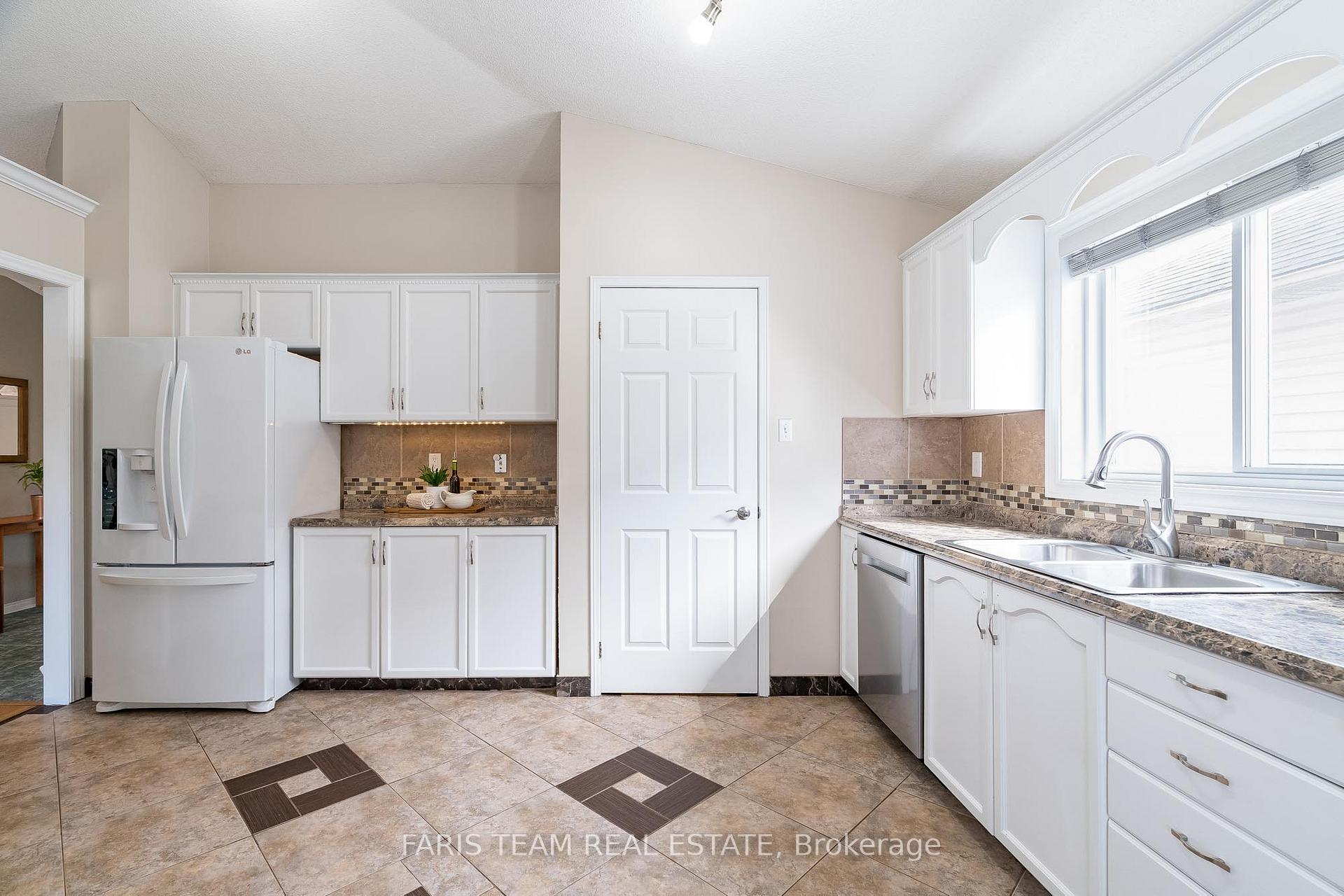 Photo 5 of 67 Herrell Avenue, Barrie, Painswick North — HOMEH