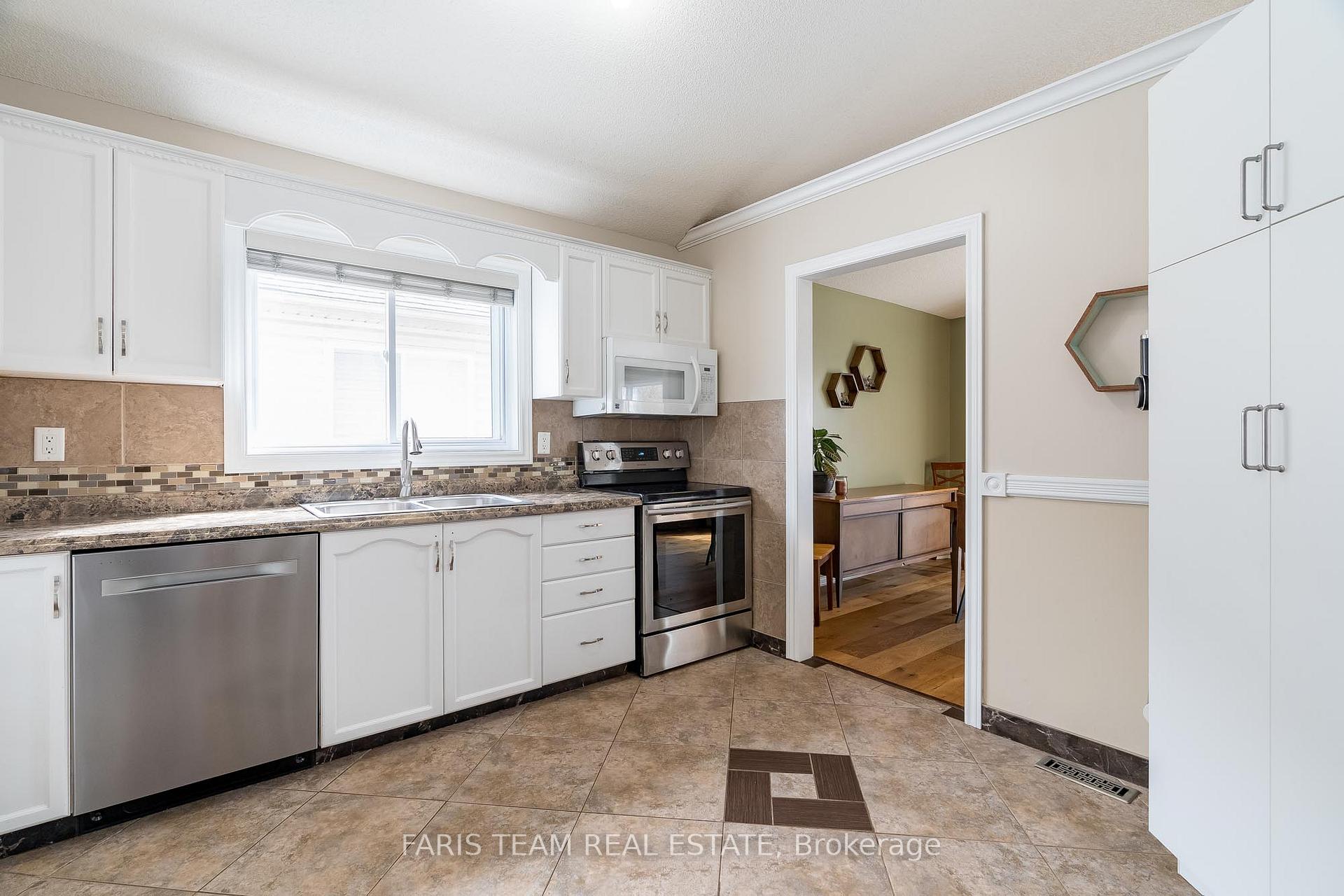 Photo 6 of 67 Herrell Avenue, Barrie, Painswick North — HOMEH