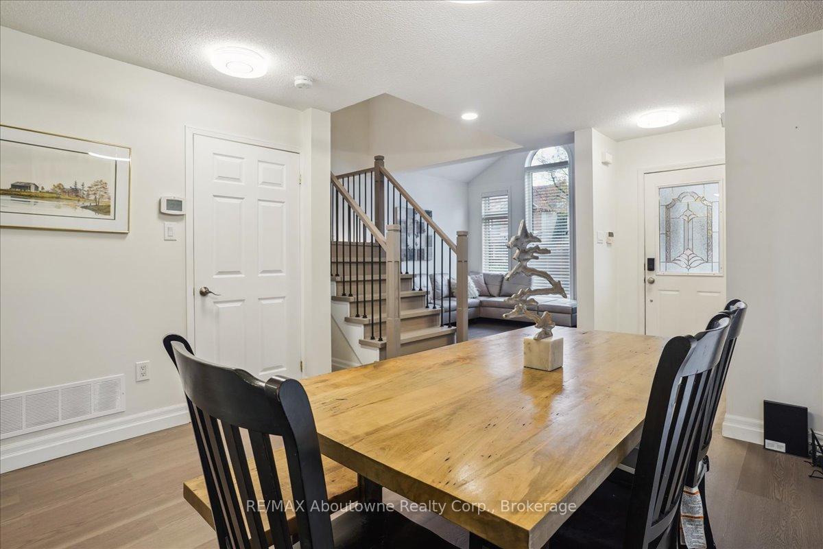 Photo 11 of 5021 Bunton Crescent, Burlington, Orchard — HOMEH