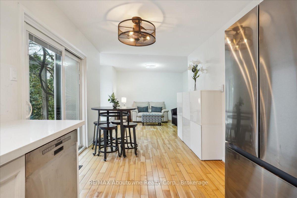 Photo 15 of 5021 Bunton Crescent, Burlington, Orchard — HOMEH