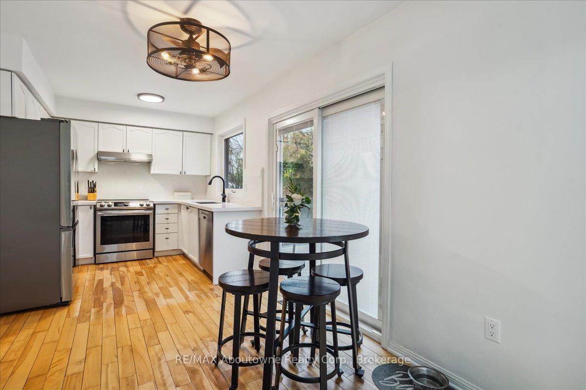 Photo 17 of 5021 Bunton Crescent, Burlington, Orchard — HOMEH