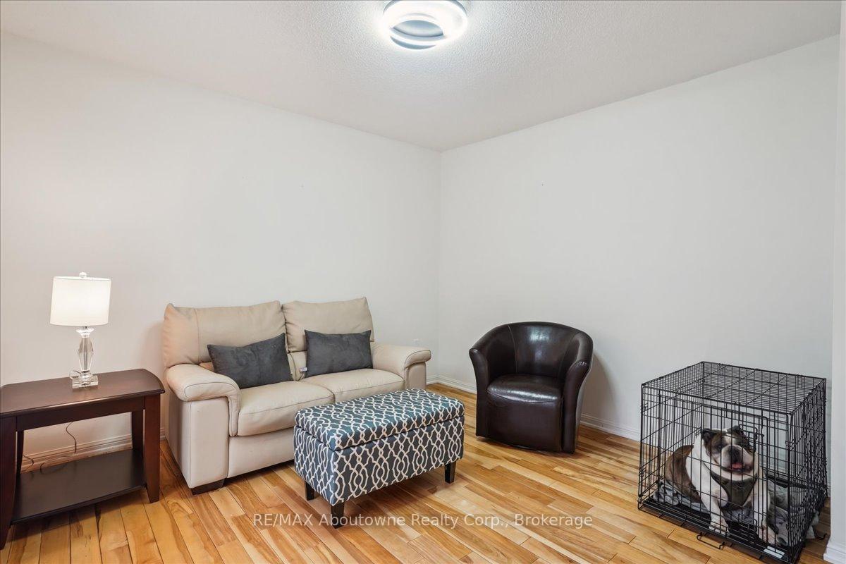 Photo 18 of 5021 Bunton Crescent, Burlington, Orchard — HOMEH