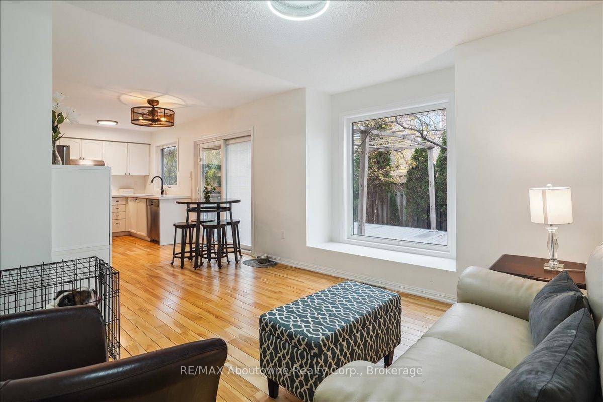 Photo 19 of 5021 Bunton Crescent, Burlington, Orchard — HOMEH