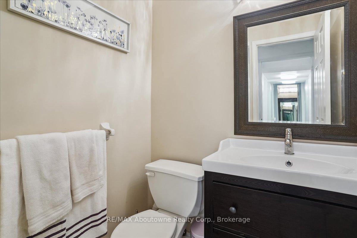 Photo 27 of 5021 Bunton Crescent, Burlington, Orchard — HOMEH