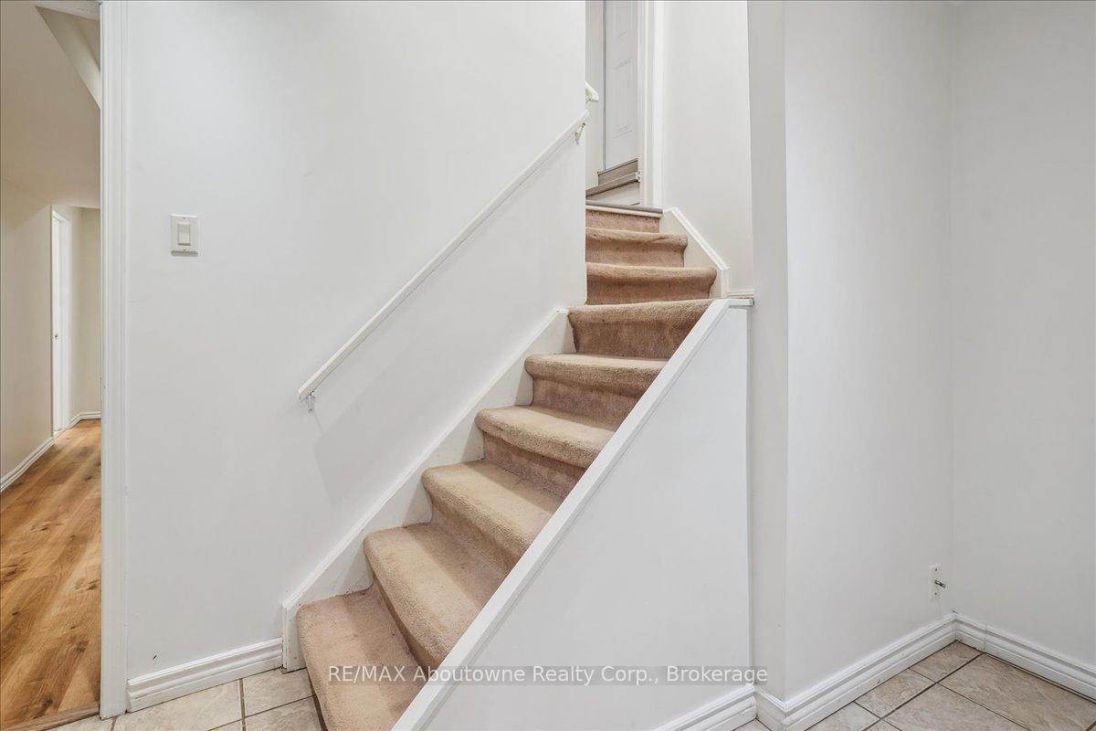 Photo 28 of 5021 Bunton Crescent, Burlington, Orchard — HOMEH