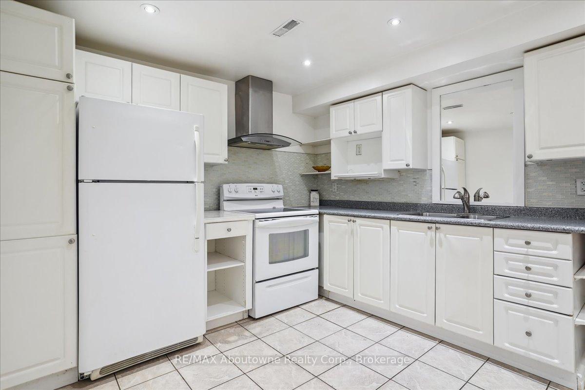 Photo 29 of 5021 Bunton Crescent, Burlington, Orchard — HOMEH