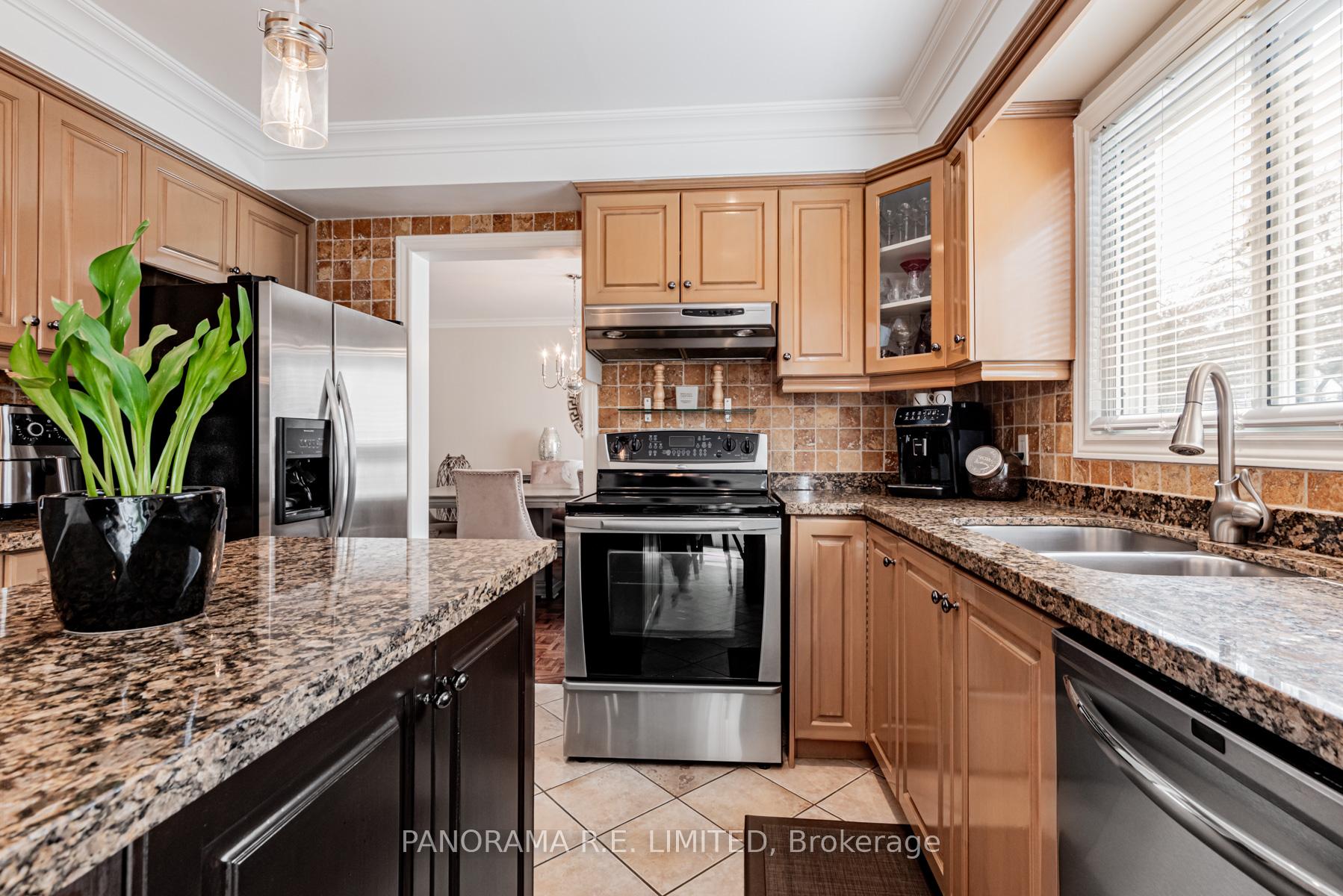 Photo 10 of 96 Beechnut Road, Vaughan, West Woodbridge — HOMEH