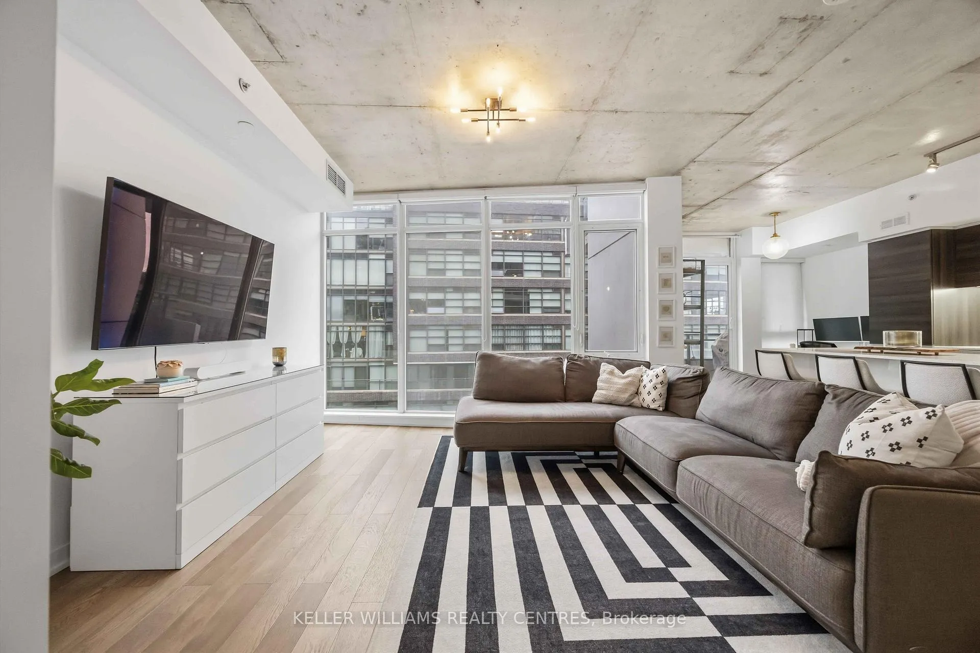 Photo 4 of Unit 615, 1190 Dundas Street E, Toronto, South Riverdale — HOMEH
