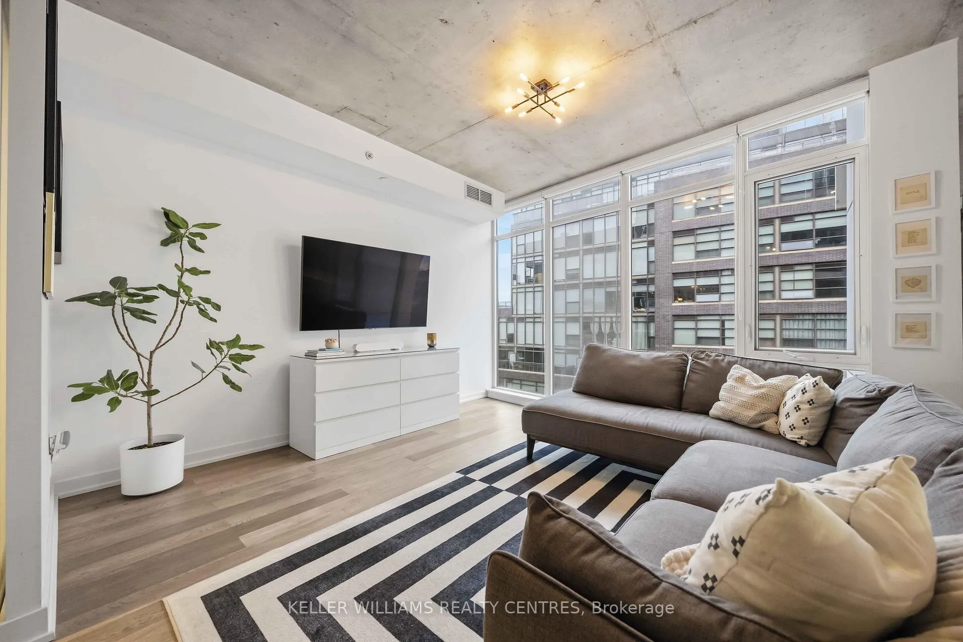 Photo 5 of Unit 615, 1190 Dundas Street E, Toronto, South Riverdale — HOMEH