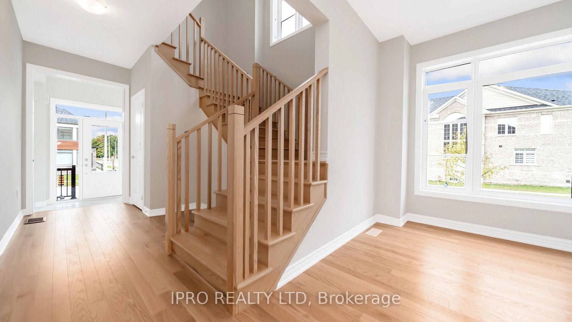 Photo 8 of 20 Ludlow Drive, Barrie, Rural Barrie Southeast — HOMEH